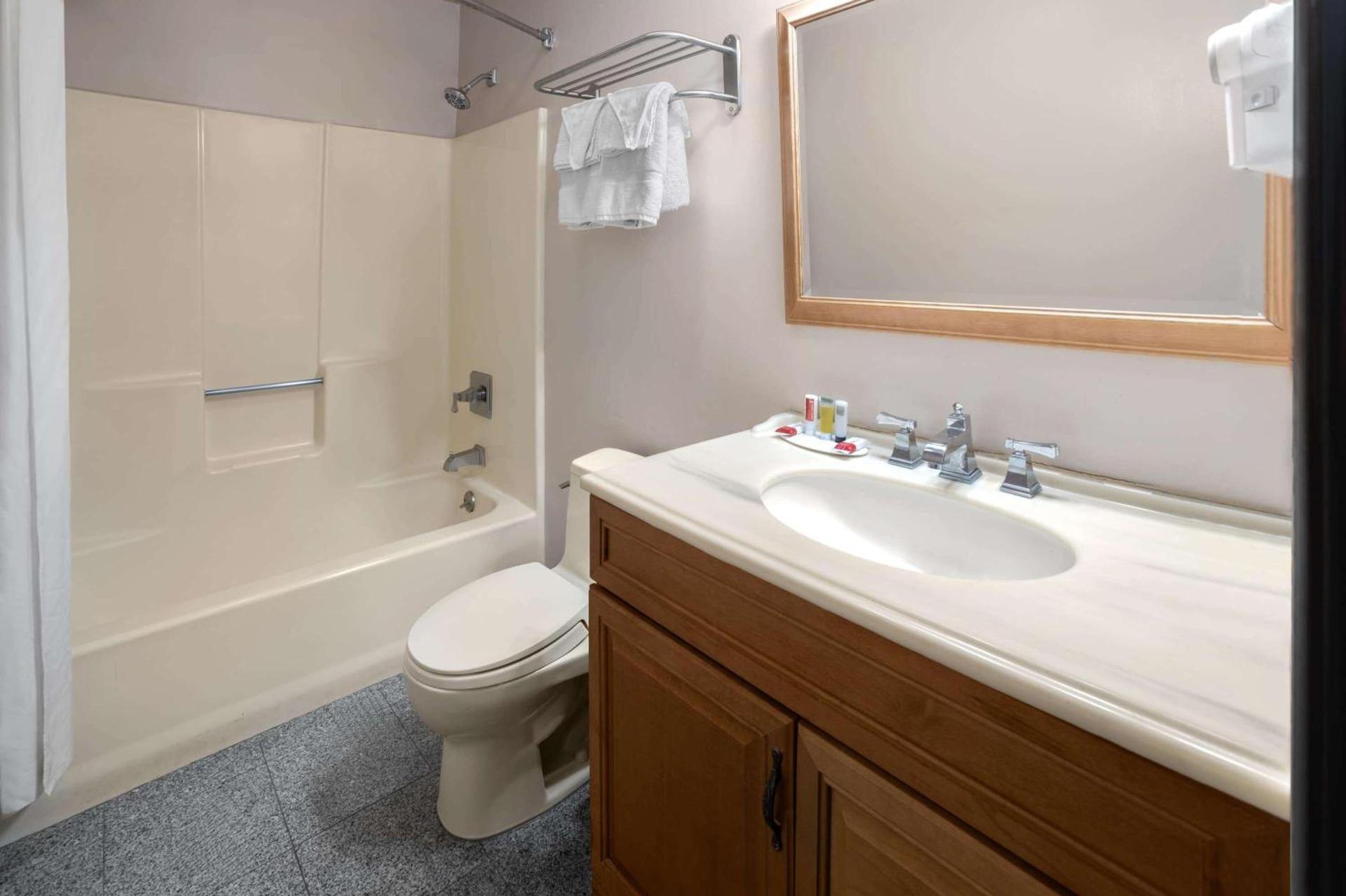 Days Inn by Wyndham Wurtsboro photo 24