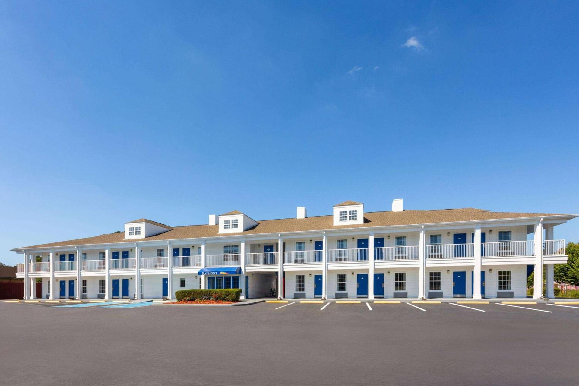 Baymont by Wyndham Brunswick GA photo 2