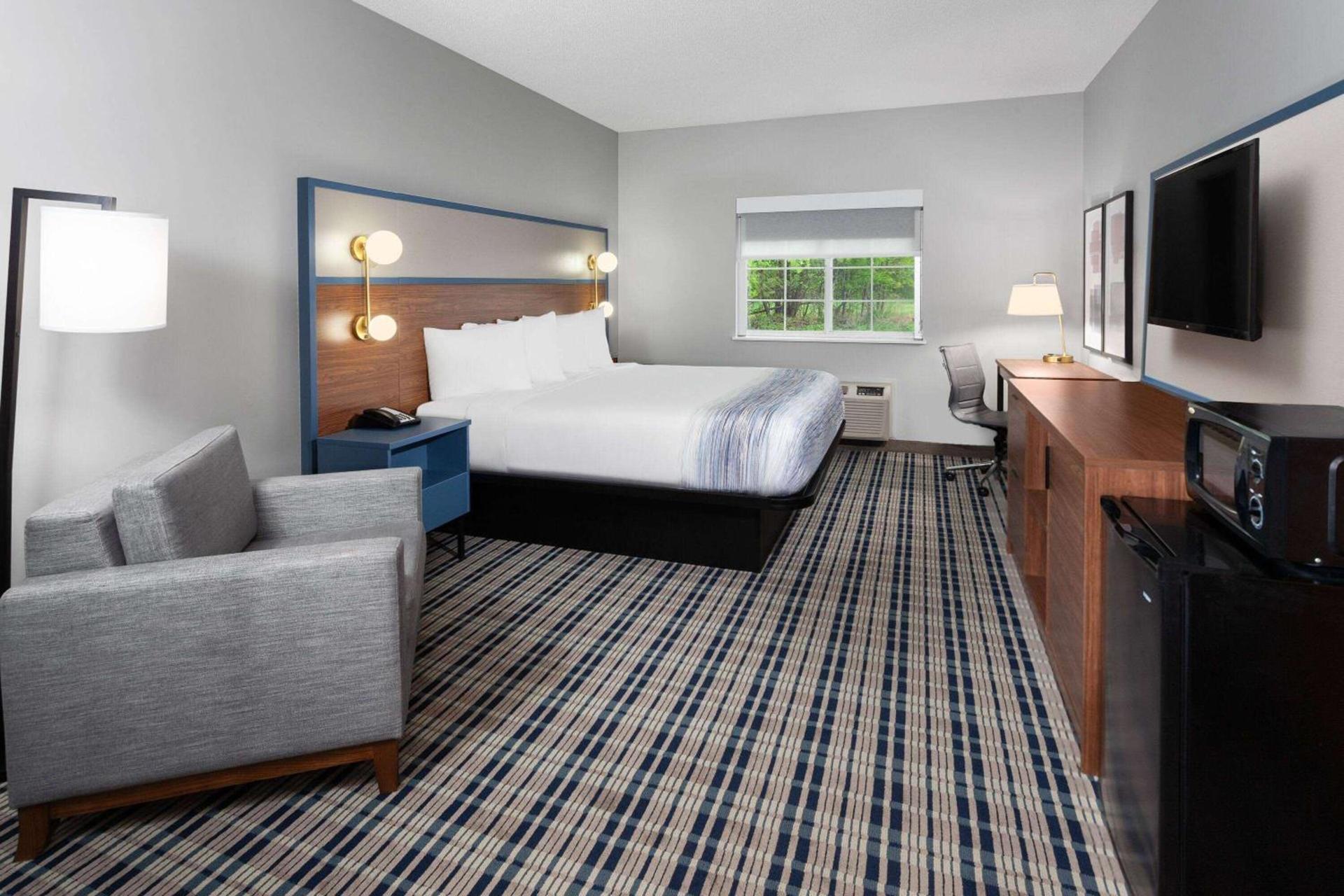 AmericInn by Wyndham Eagle River Downtown photo 10