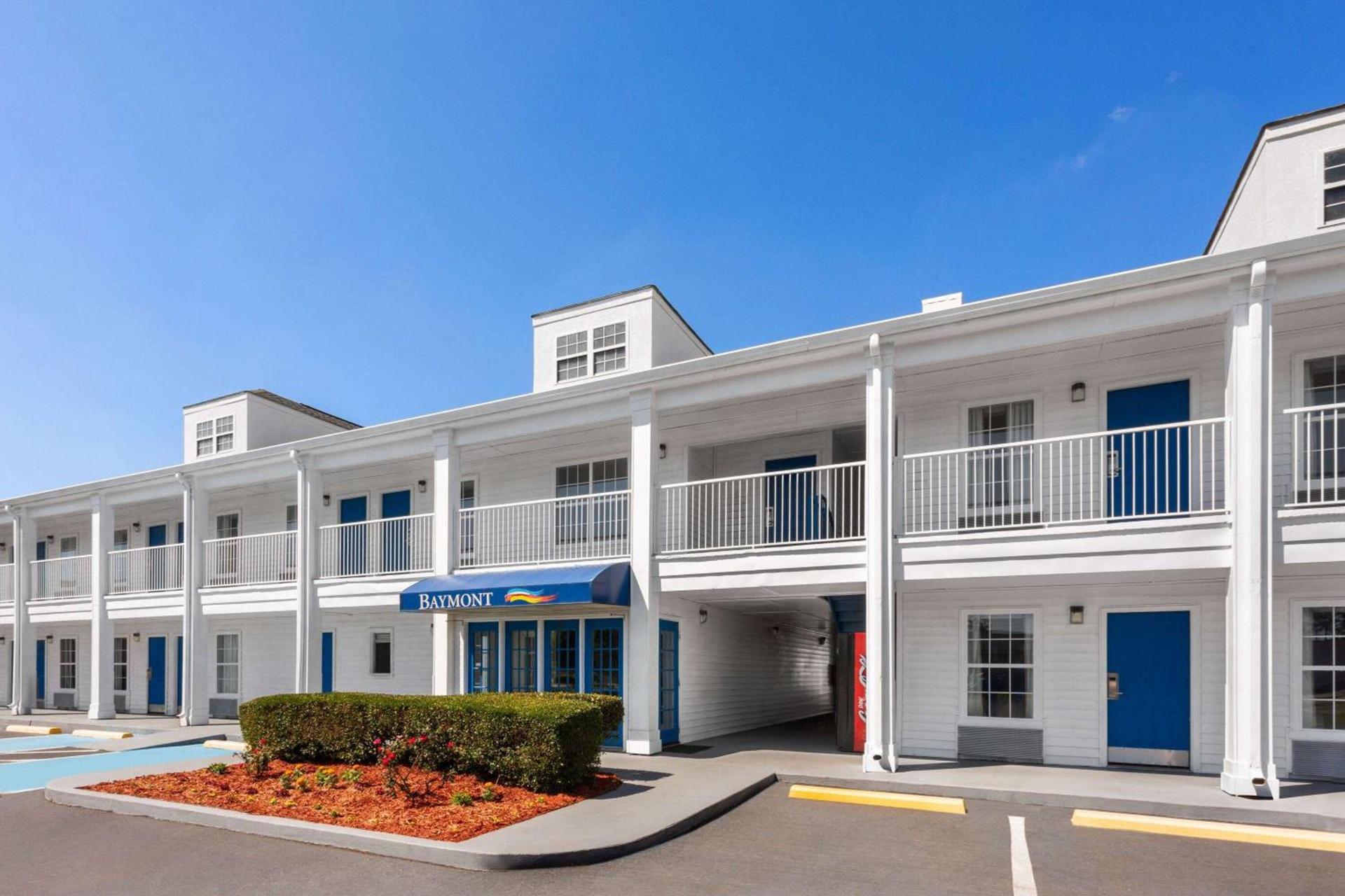 Baymont by Wyndham Brunswick GA photo 4