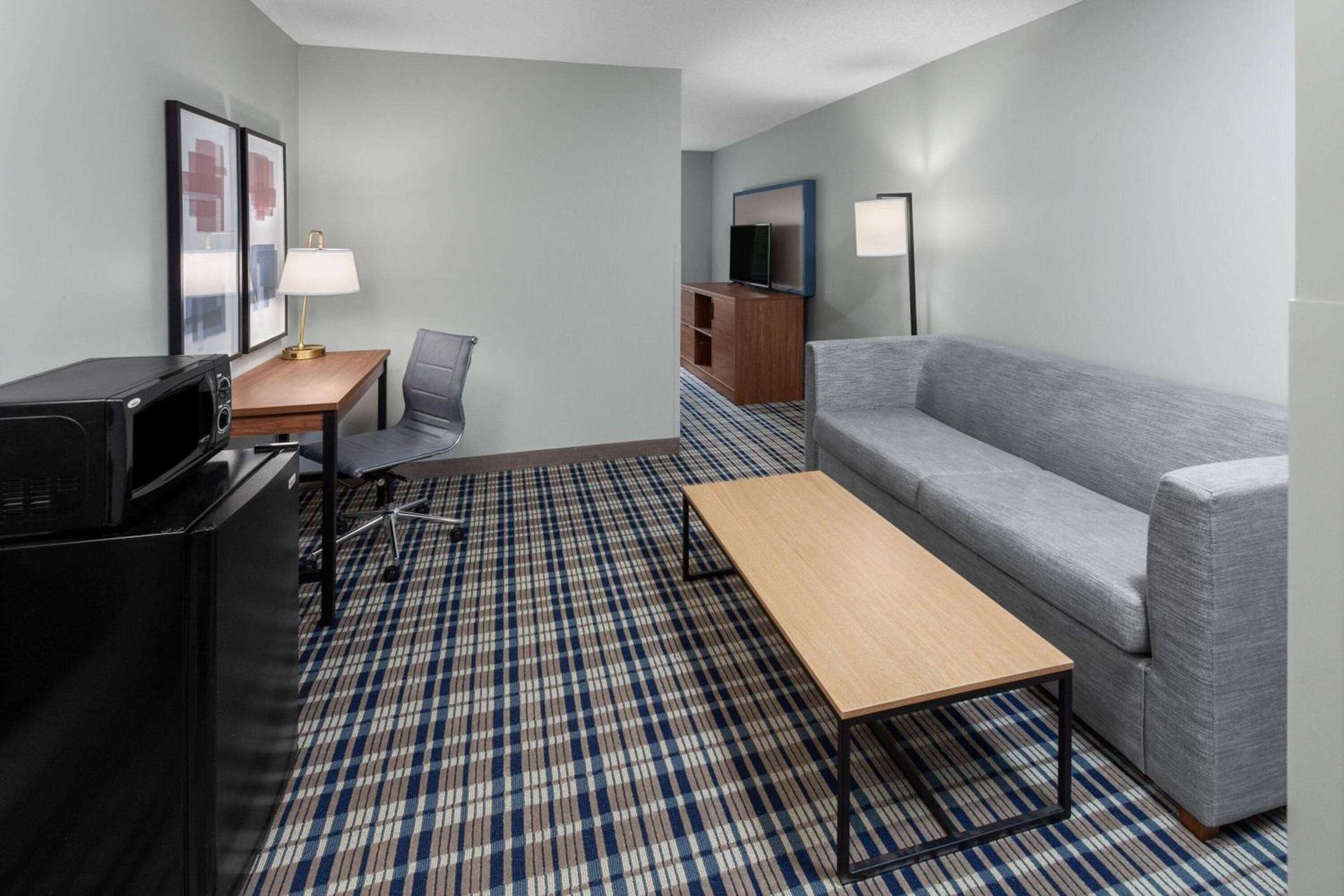 AmericInn by Wyndham Eagle River Downtown photo 22