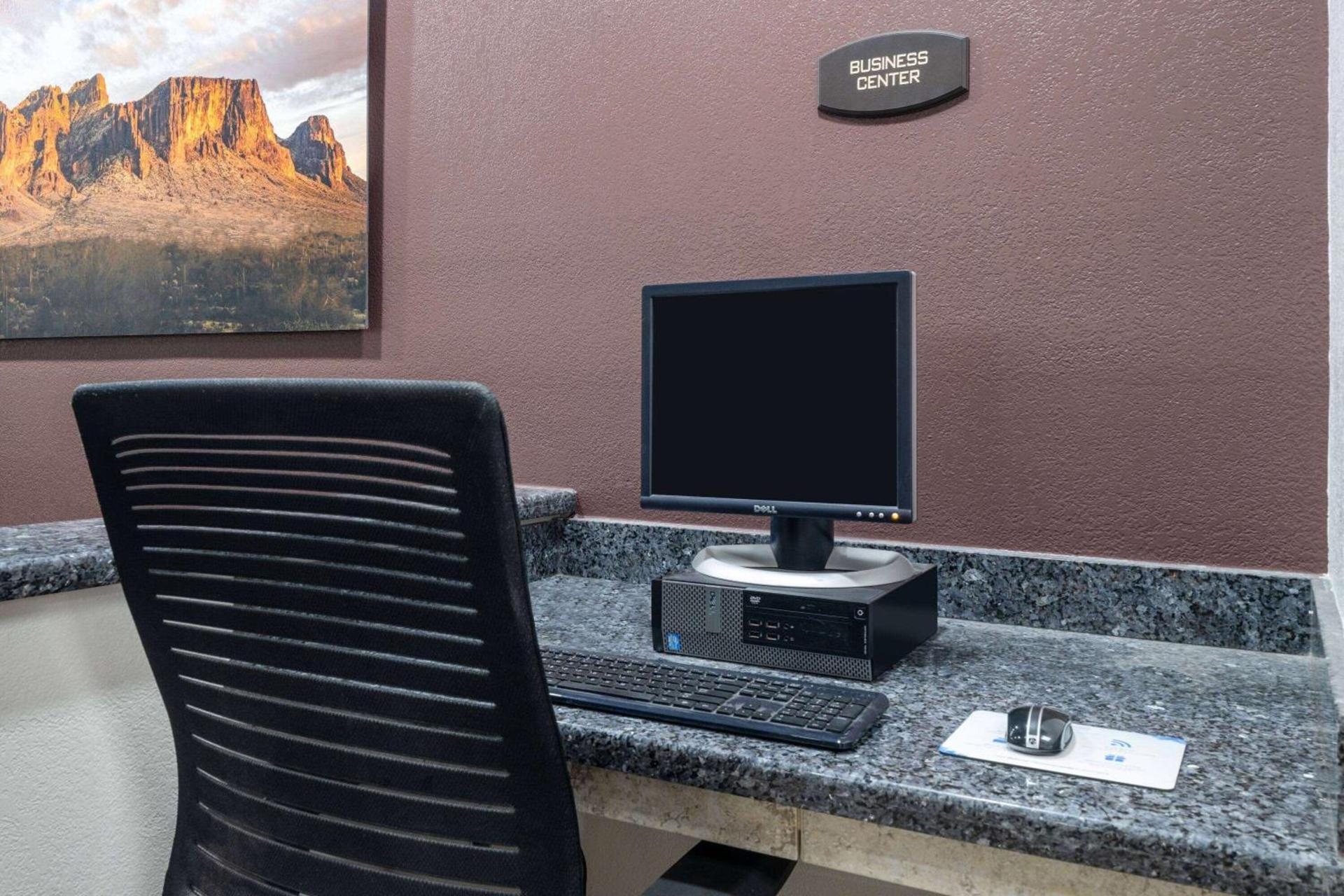 Travelodge by Wyndham Globe AZ photo 8
