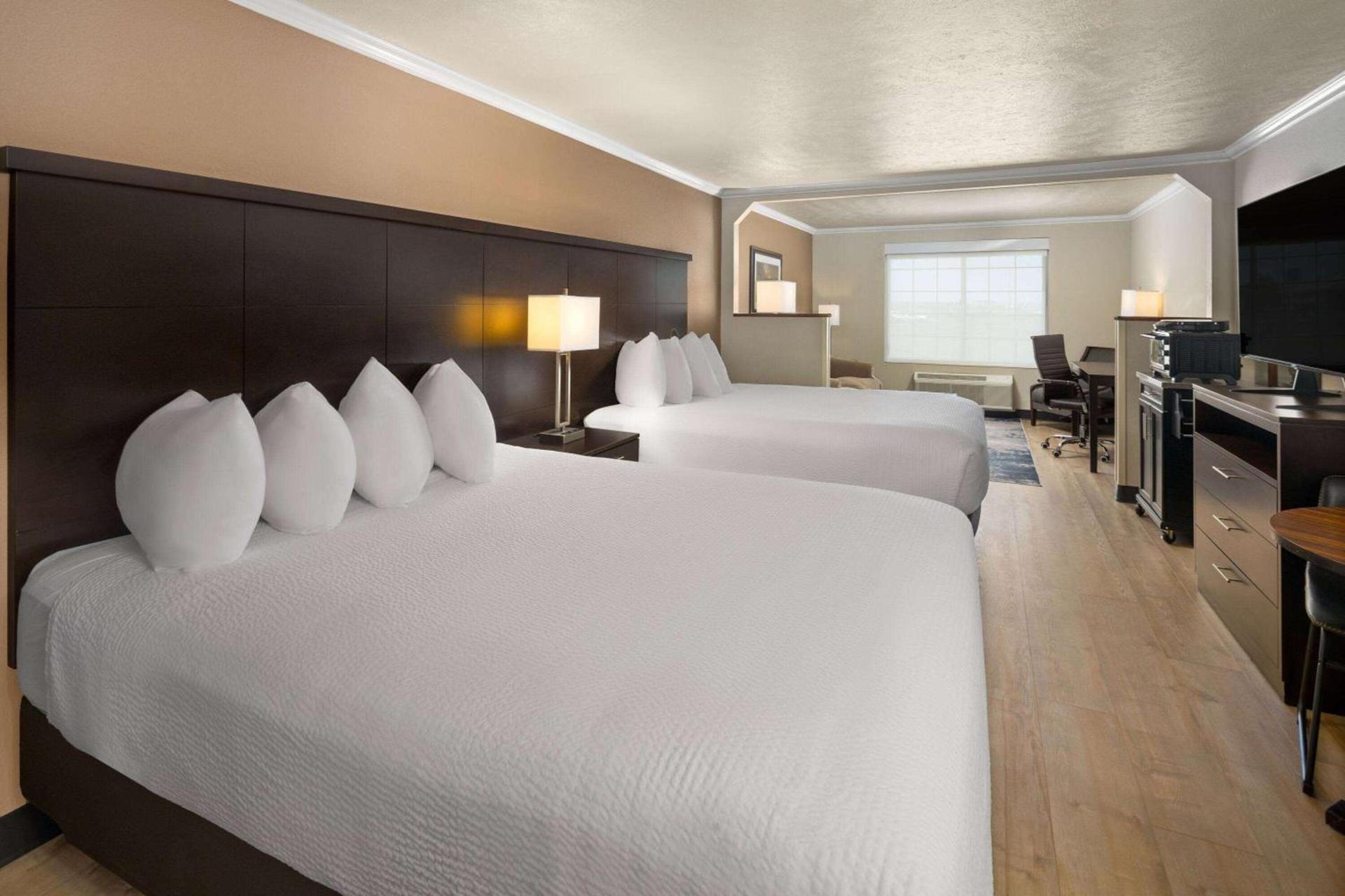 Ramada by Wyndham Moses Lake photo 27