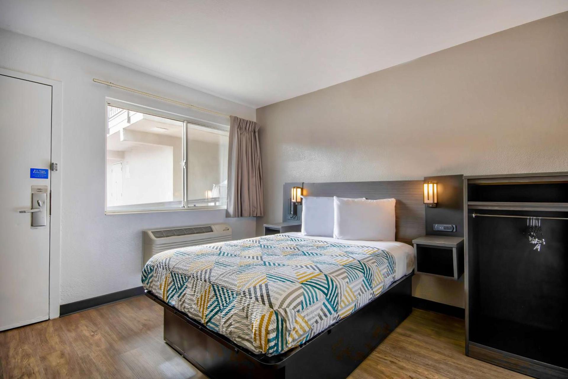 Motel 6-Albuquerque, NM - Midtown photo 9