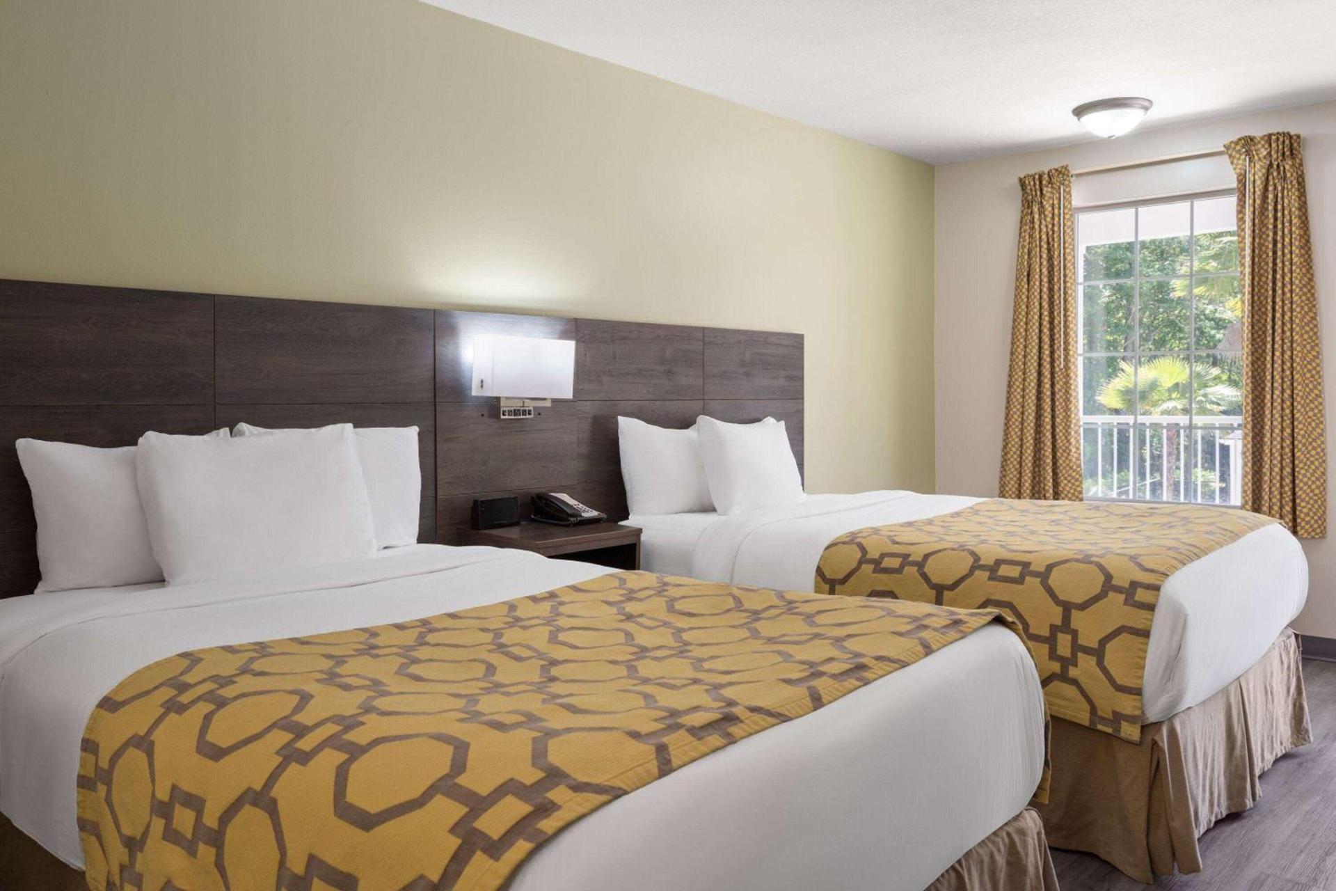 Baymont by Wyndham Kingsland photo 23