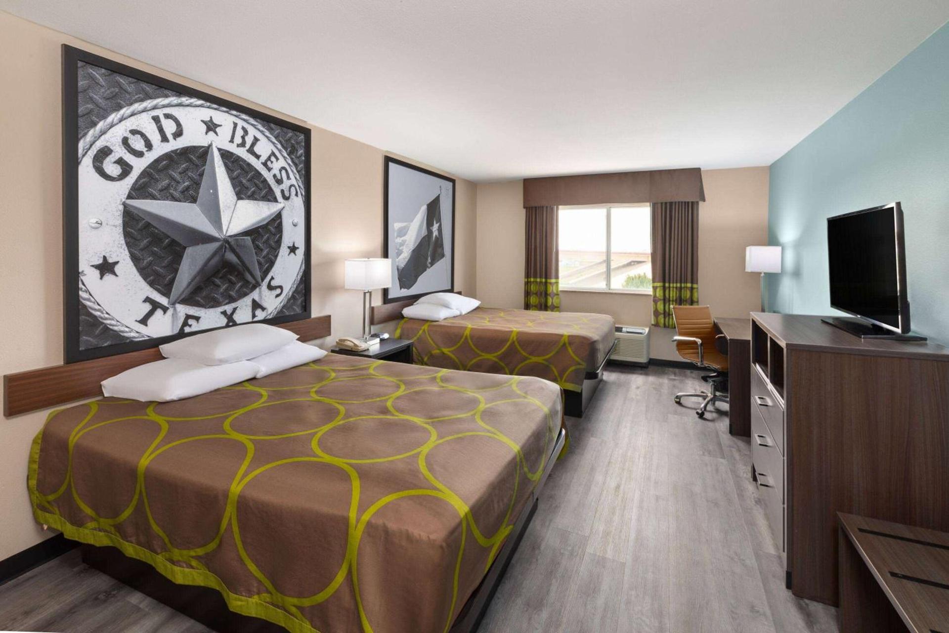 Super 8 by Wyndham Lubbock West photo 5