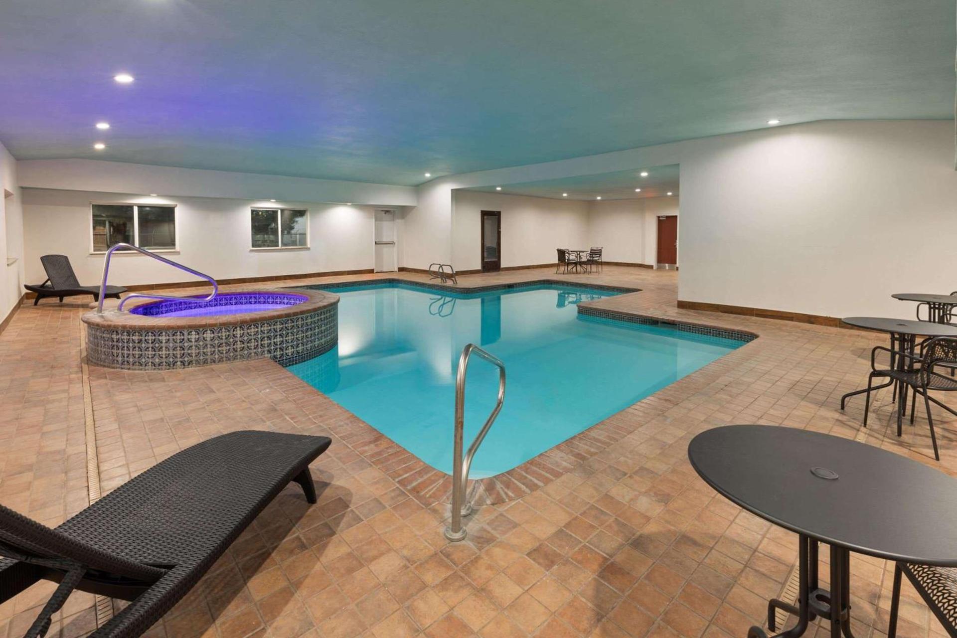 Super 8 by Wyndham Lubbock West photo 20