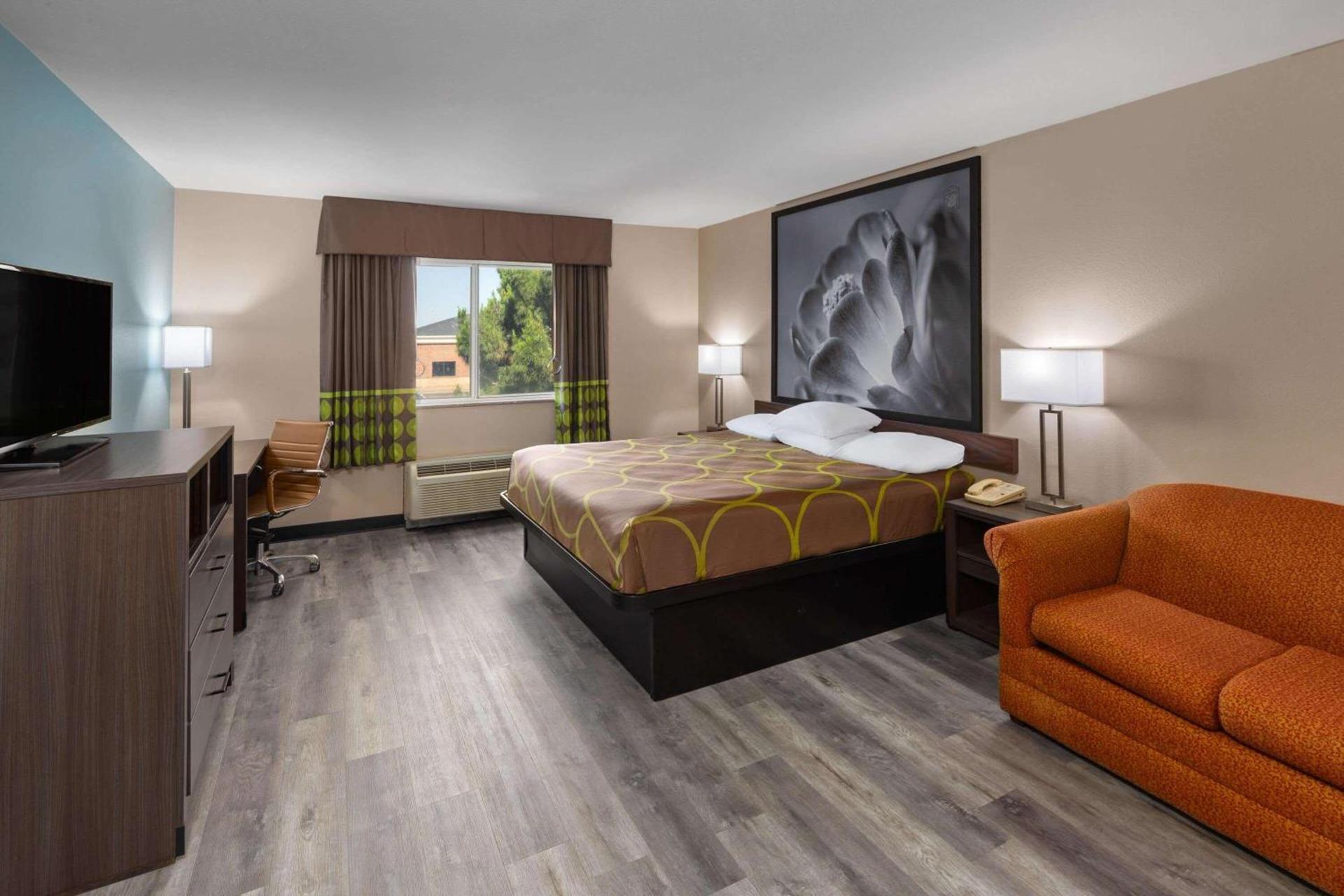 Super 8 by Wyndham Lubbock West photo 24