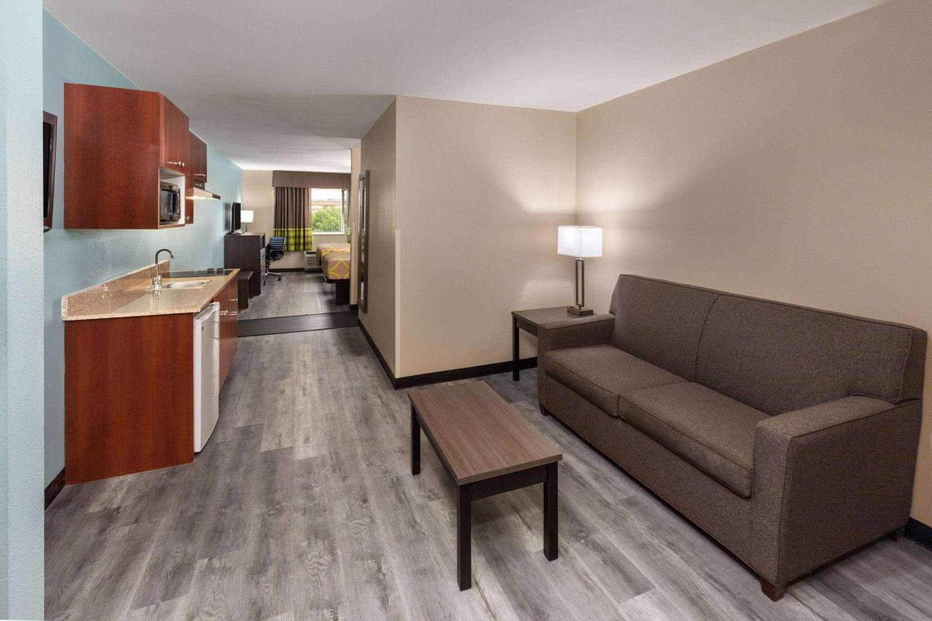 Super 8 by Wyndham Lubbock West photo 30