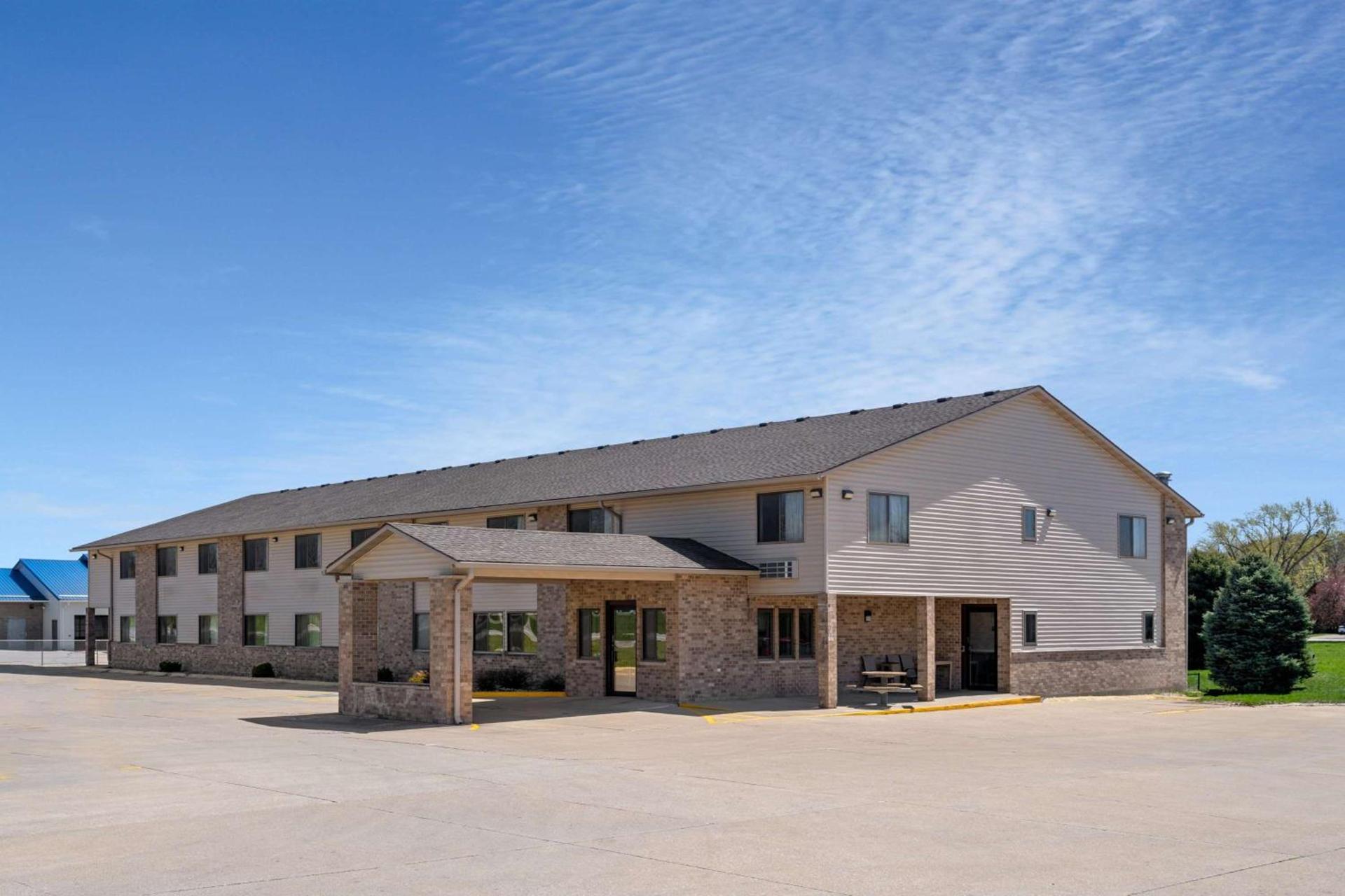 Super 8 by Wyndham Humboldt photo 1