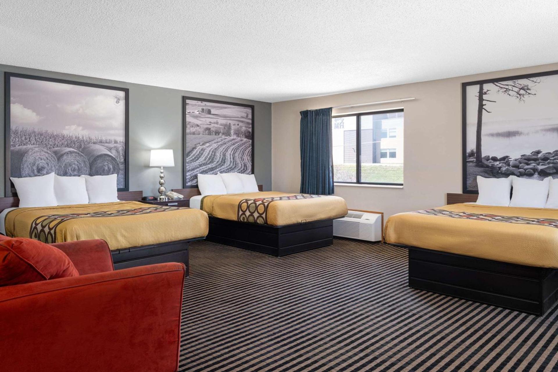 Super 8 by Wyndham Humboldt photo 19