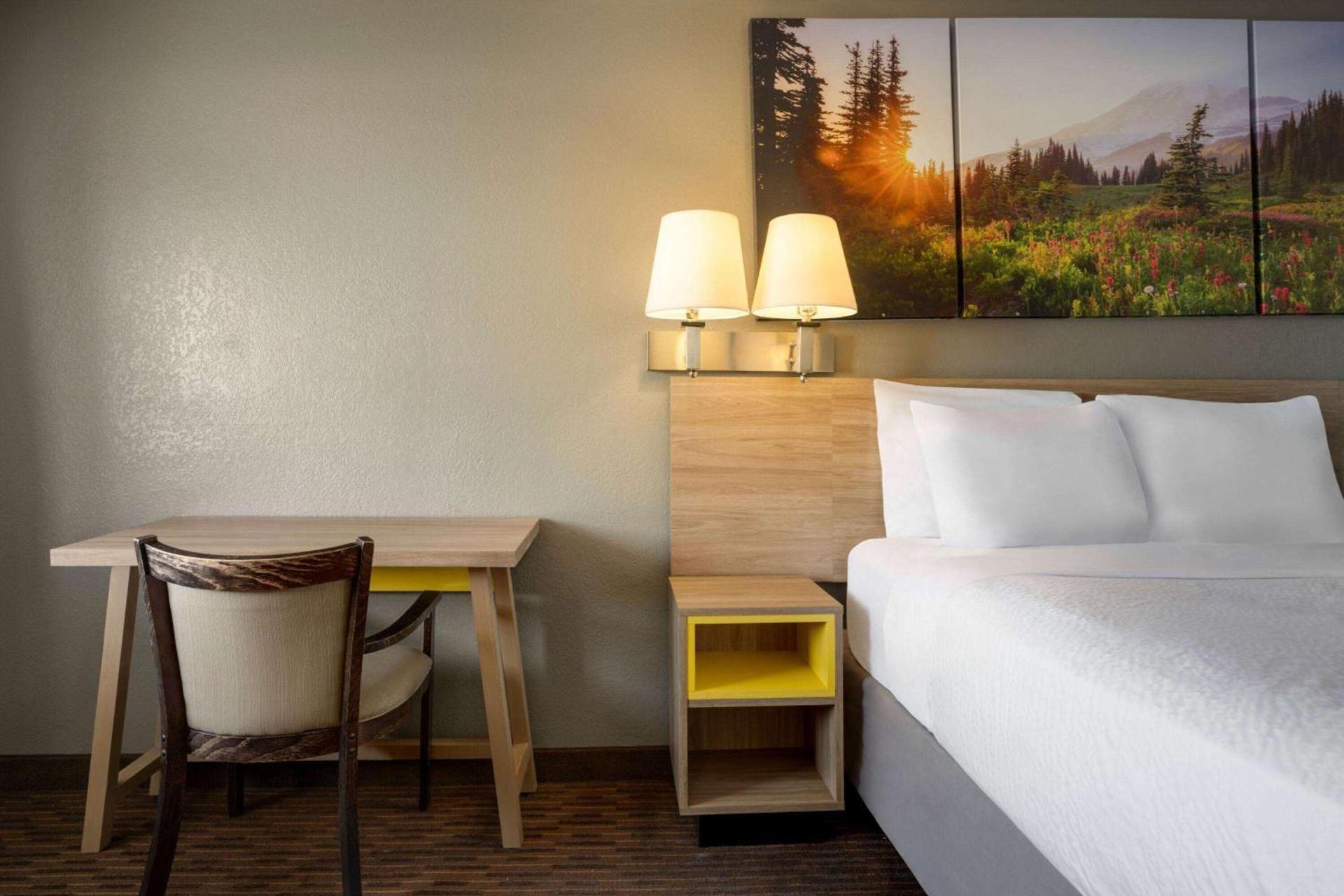 Days Inn by Wyndham Fresno South photo 20