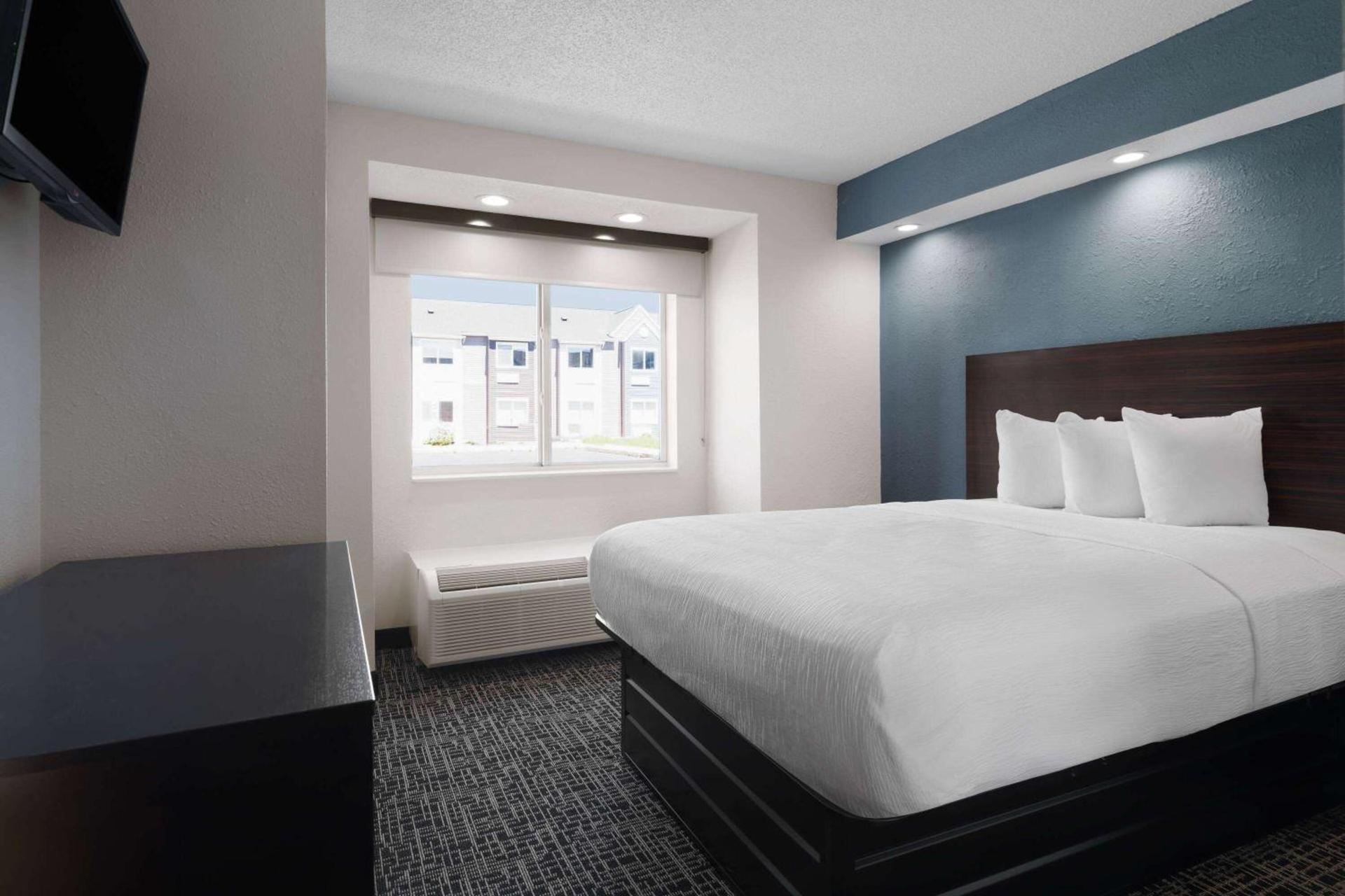 Baymont by Wyndham Boardman photo 21