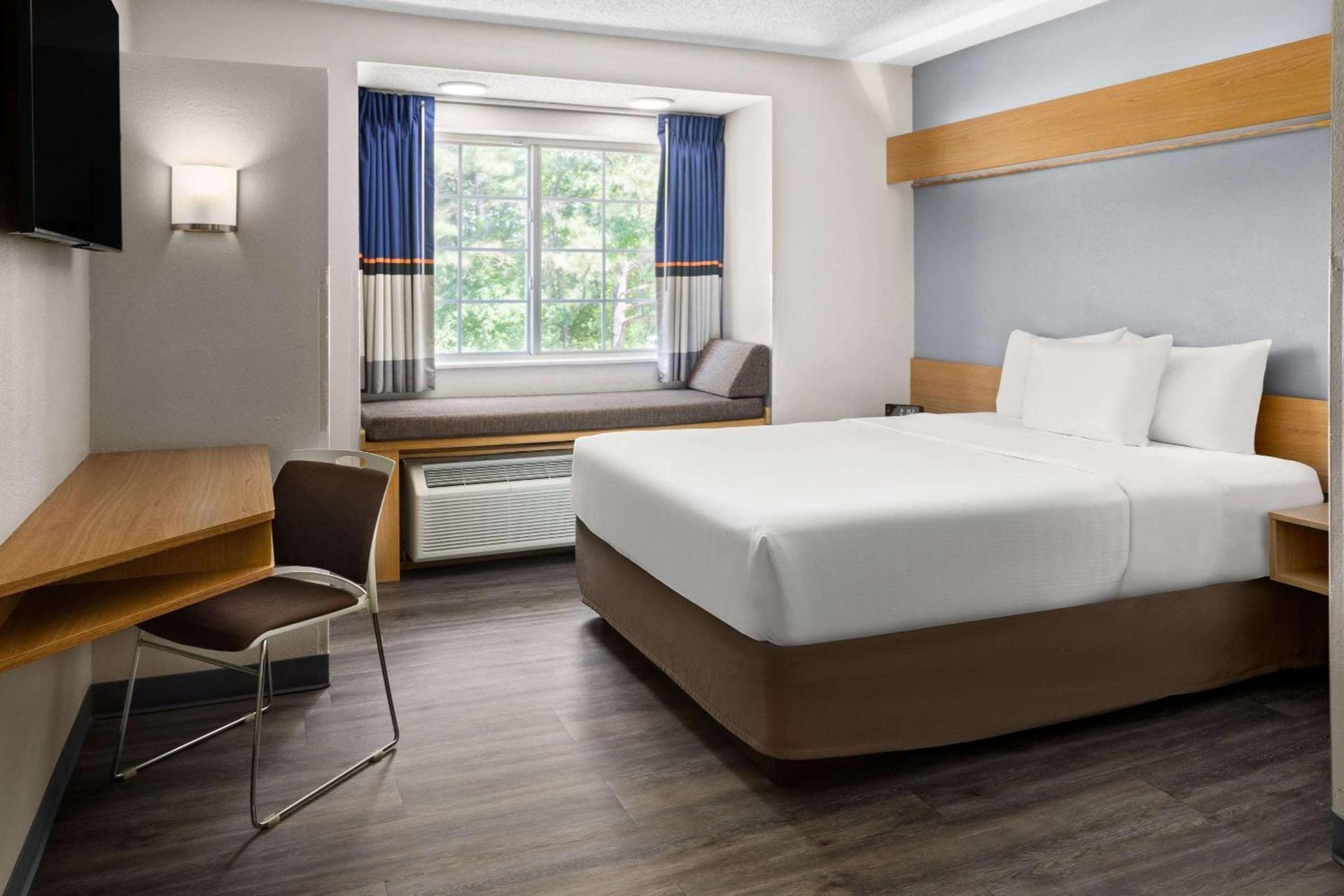 Microtel Inn by Wyndham Raleigh-Durham Airport photo 15