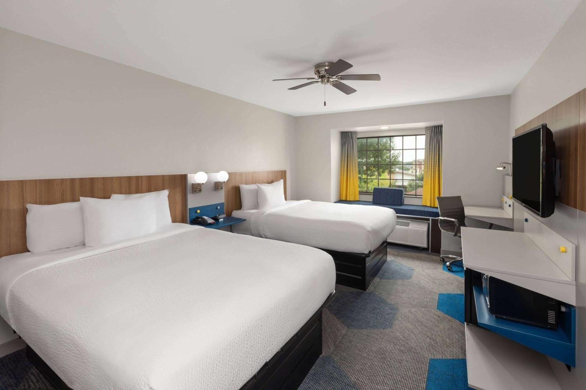 Microtel Inn & Suites by Wyndham Buda Austin South photo 9
