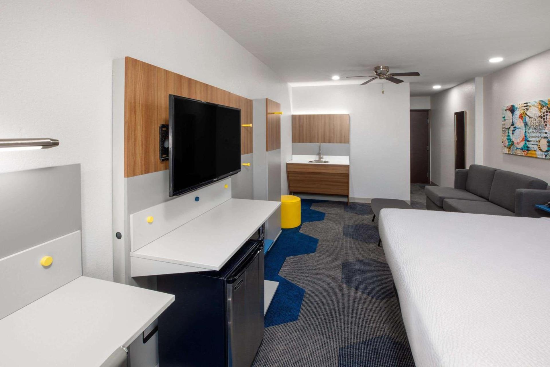 Microtel Inn & Suites by Wyndham Buda Austin South photo 20