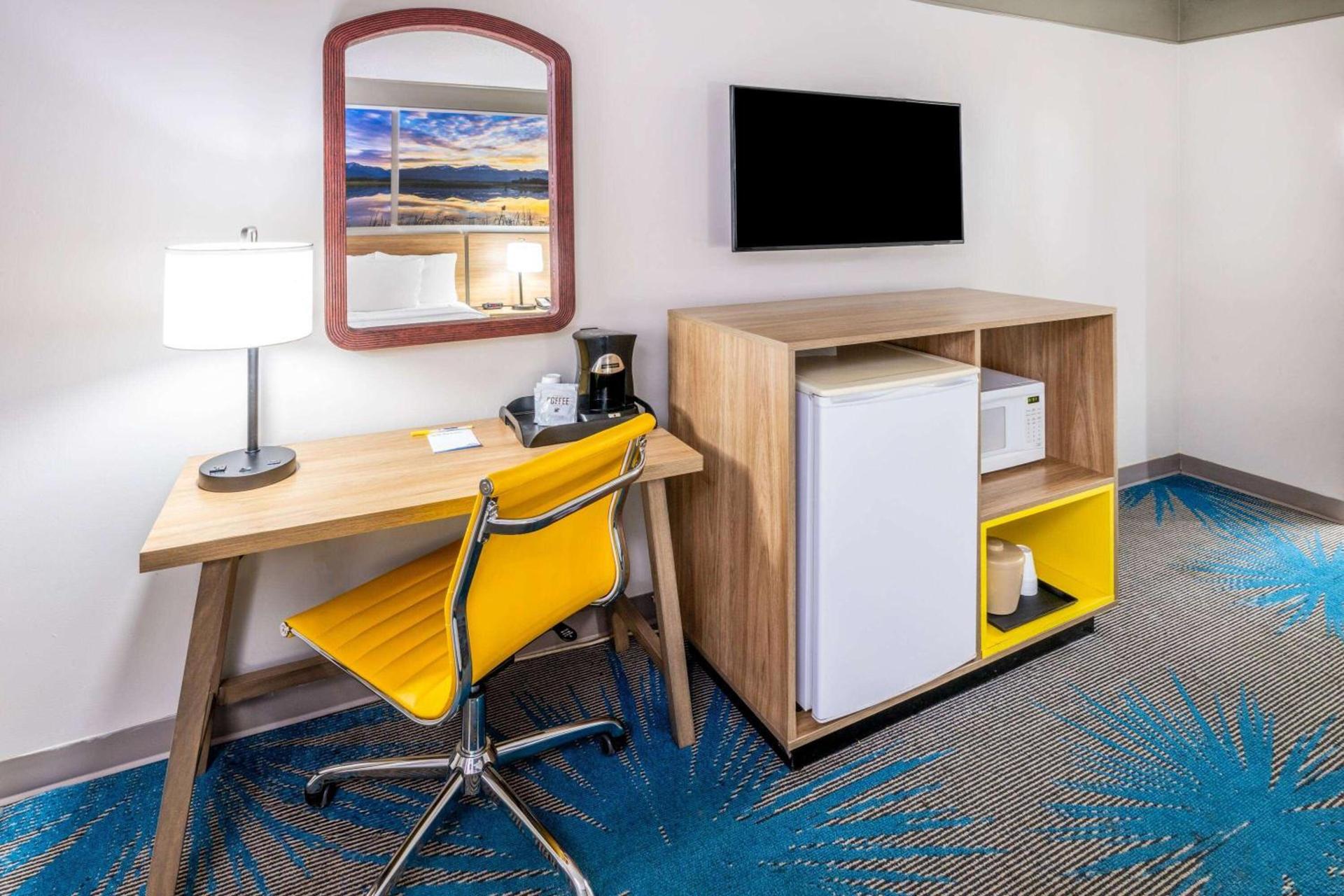 Days Inn by Wyndham Delta CO photo 15
