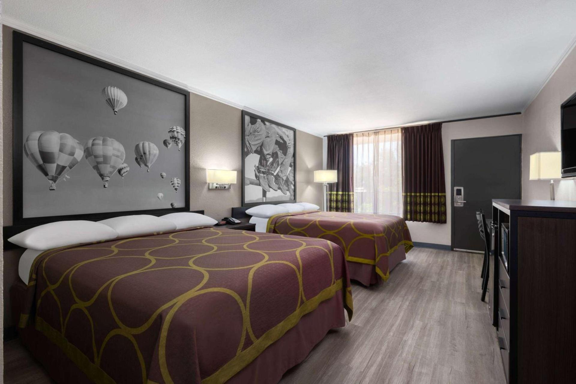 Super 8 by Wyndham Longview/North photo 20