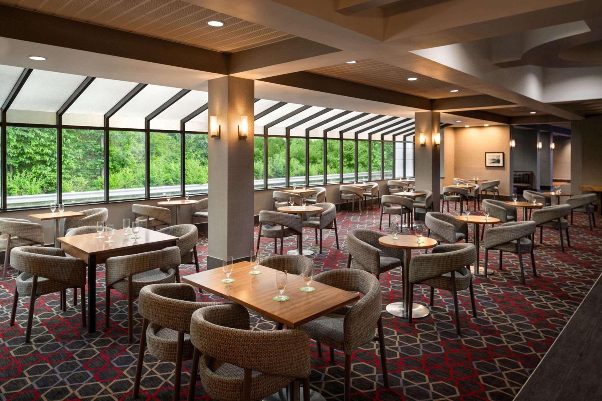 Wyndham Garden Inn Pittsburgh Airport photo 11
