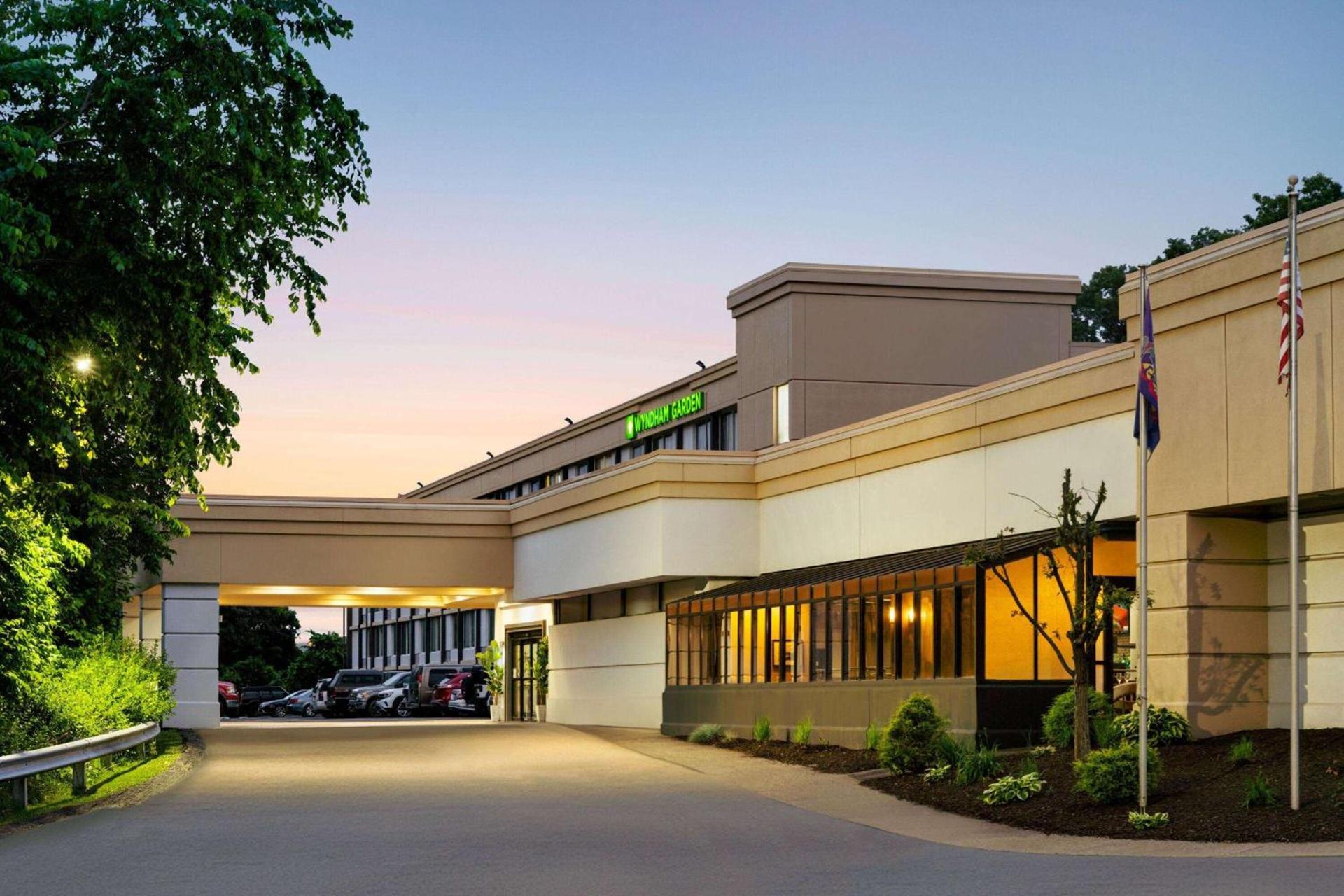 Wyndham Garden Inn Pittsburgh Airport photo 3