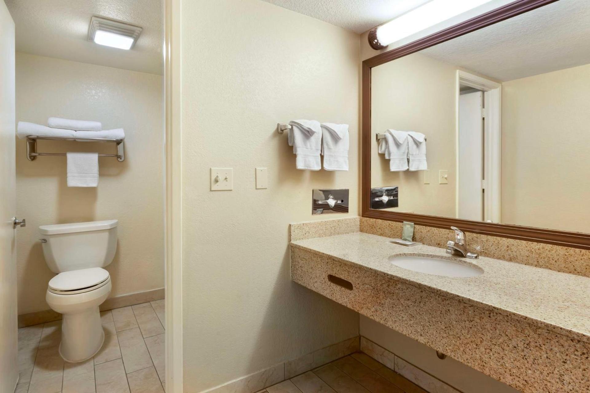 Best Western Heritage Inn Chico photo 29