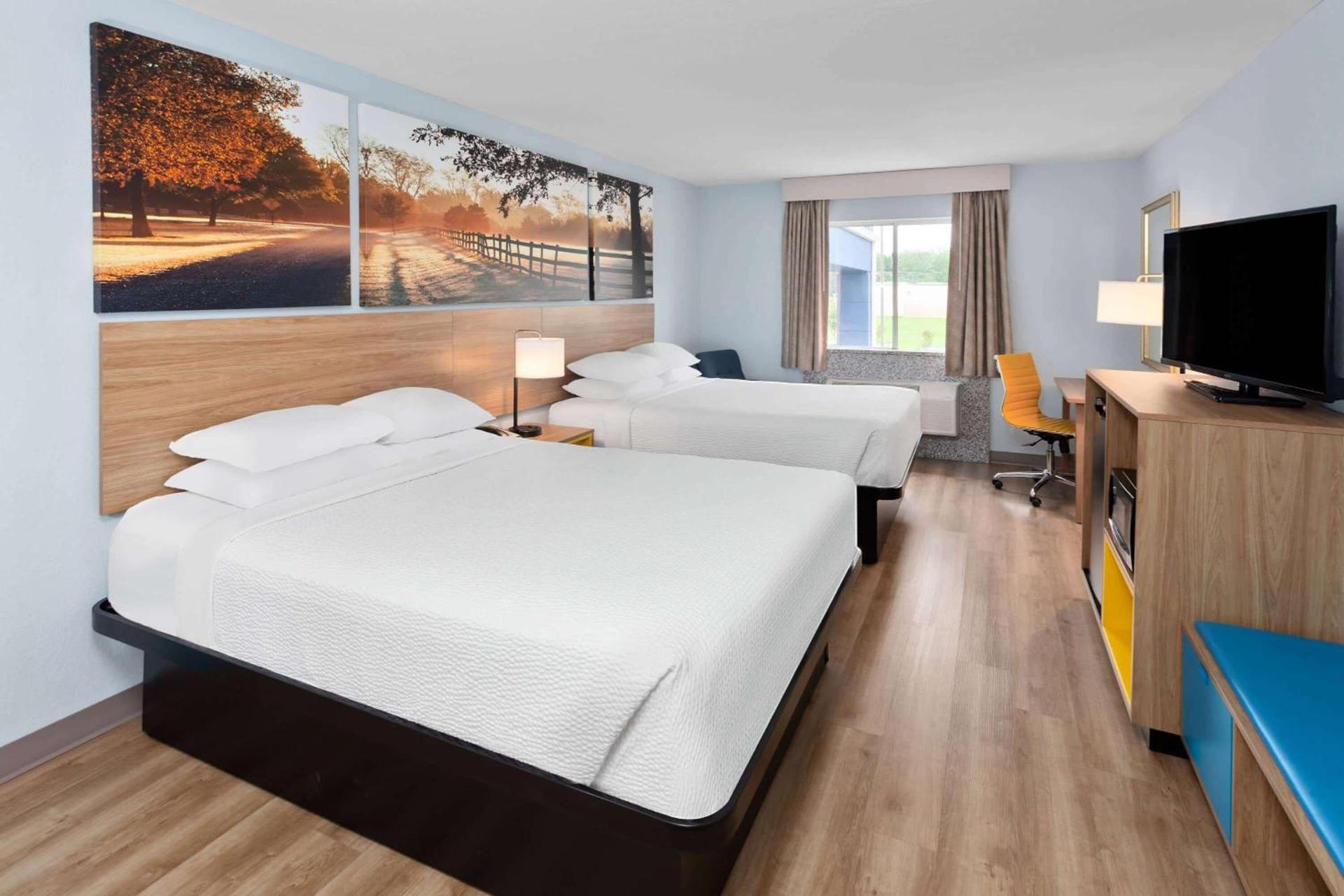 Days Inn & Suites by Wyndham Siler City photo 9