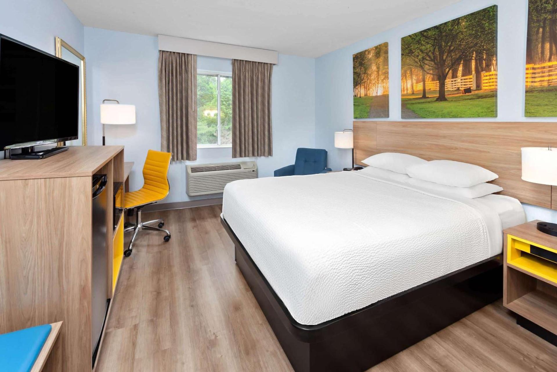 Days Inn & Suites by Wyndham Siler City photo 15