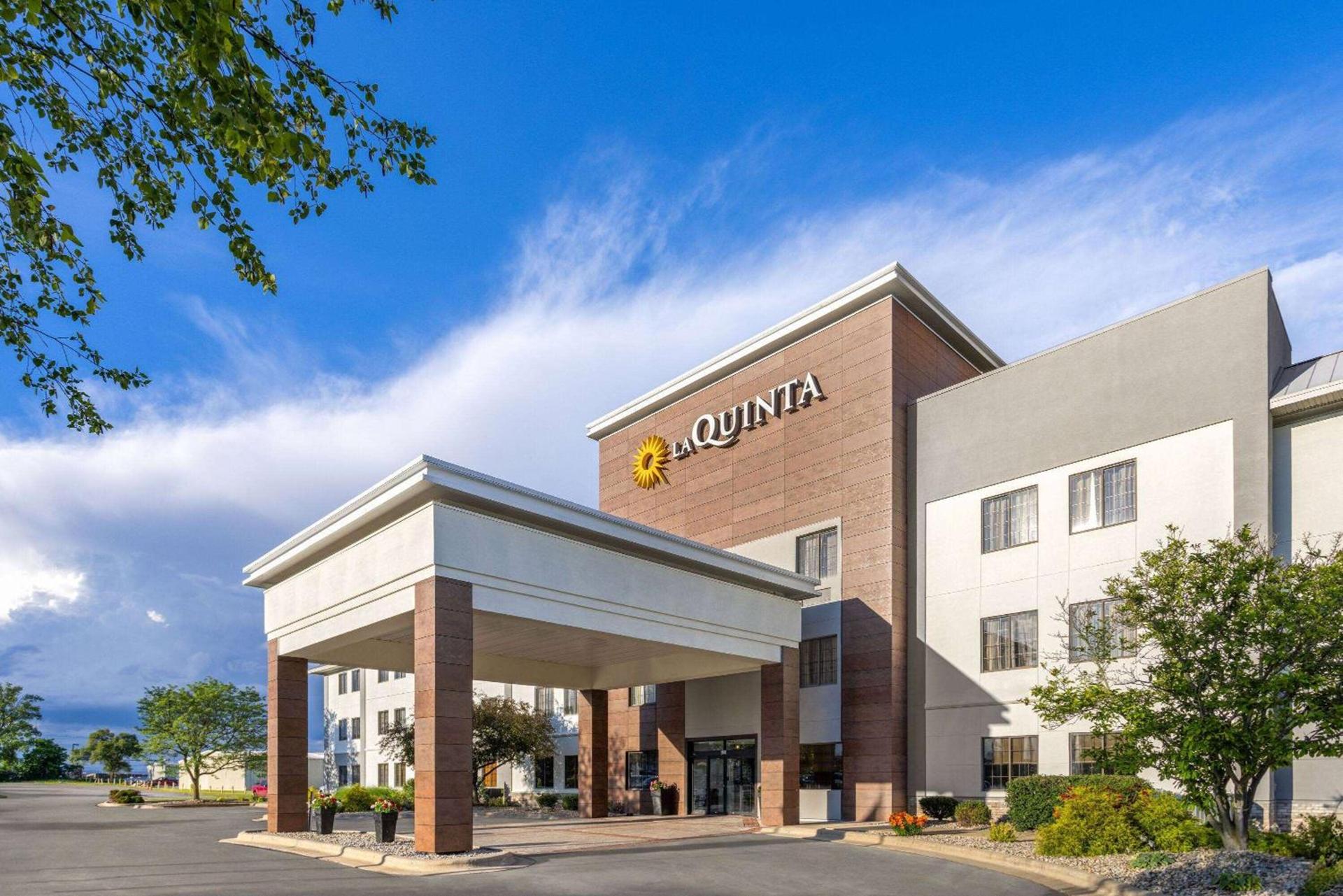 La Quinta by Wyndham Kokomo photo 2