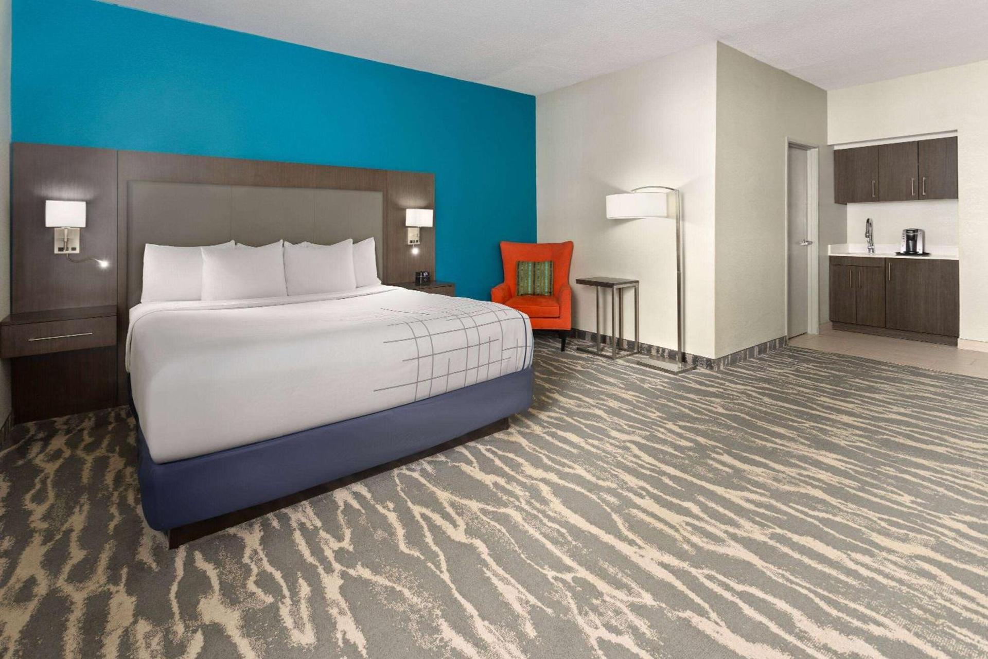 La Quinta by Wyndham Kokomo photo 18