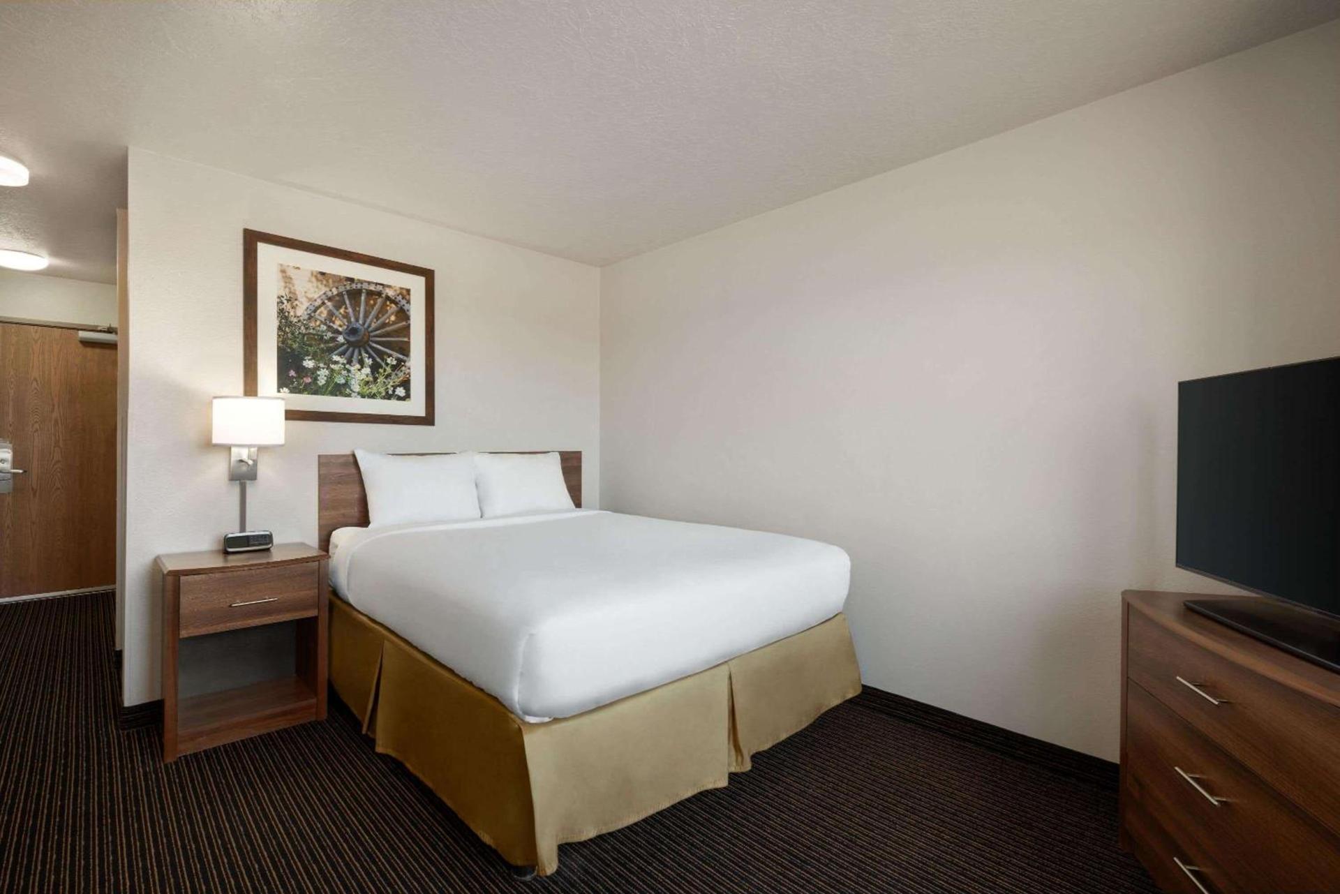 Travelodge by Wyndham Vaughn photo 16