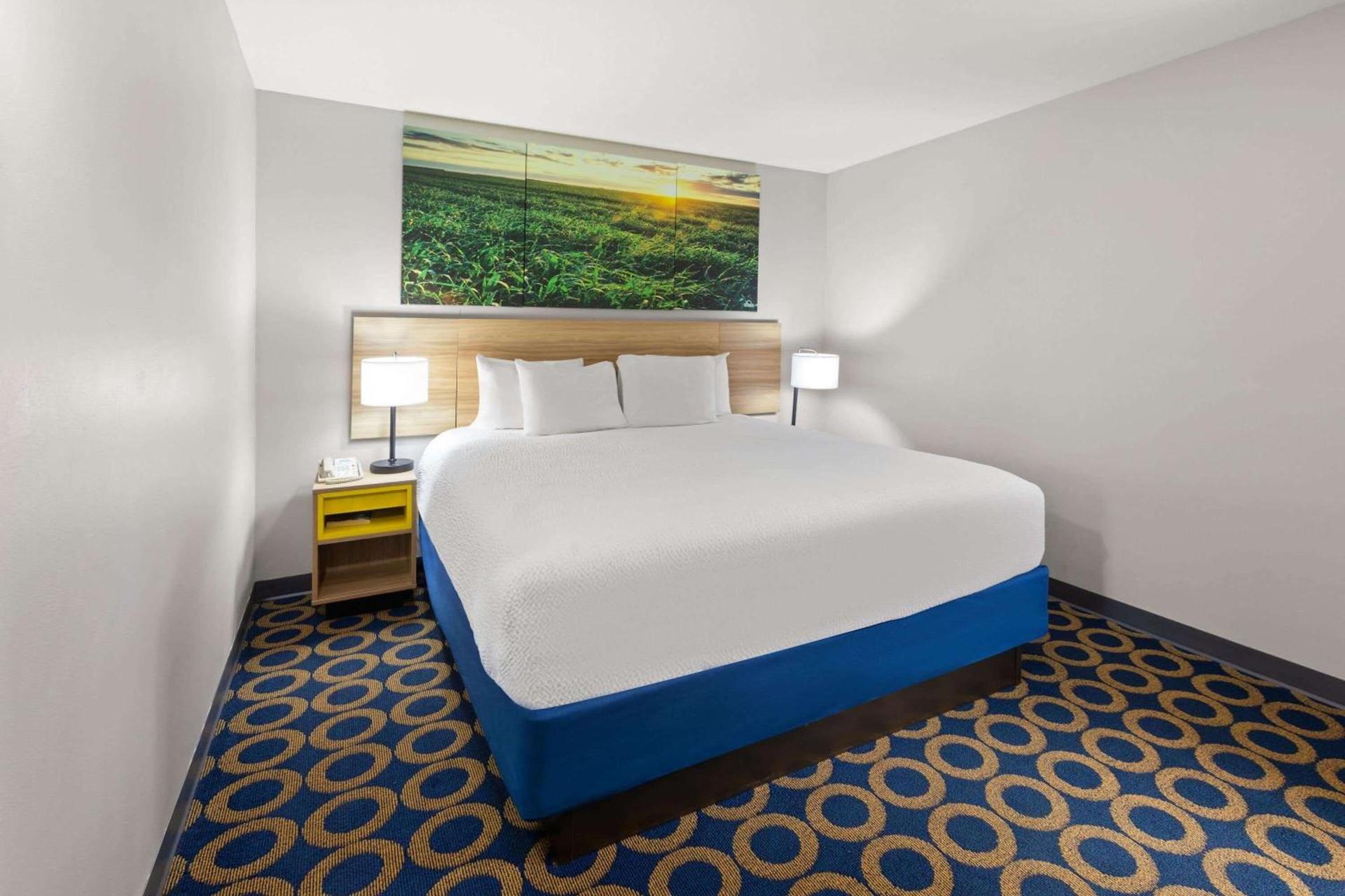 Days Inn by Wyndham Wauseon photo 16