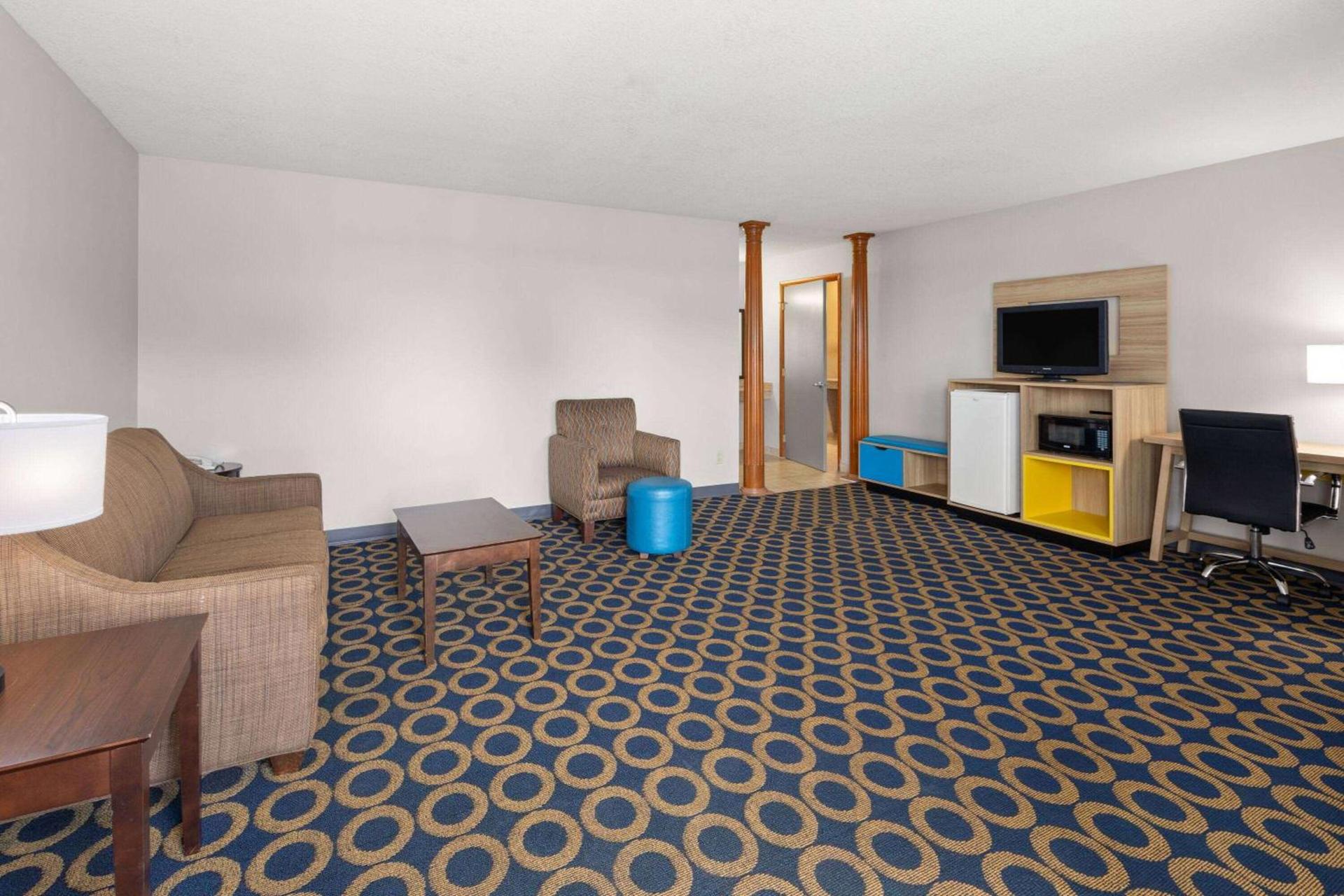 Days Inn by Wyndham Wauseon photo 21