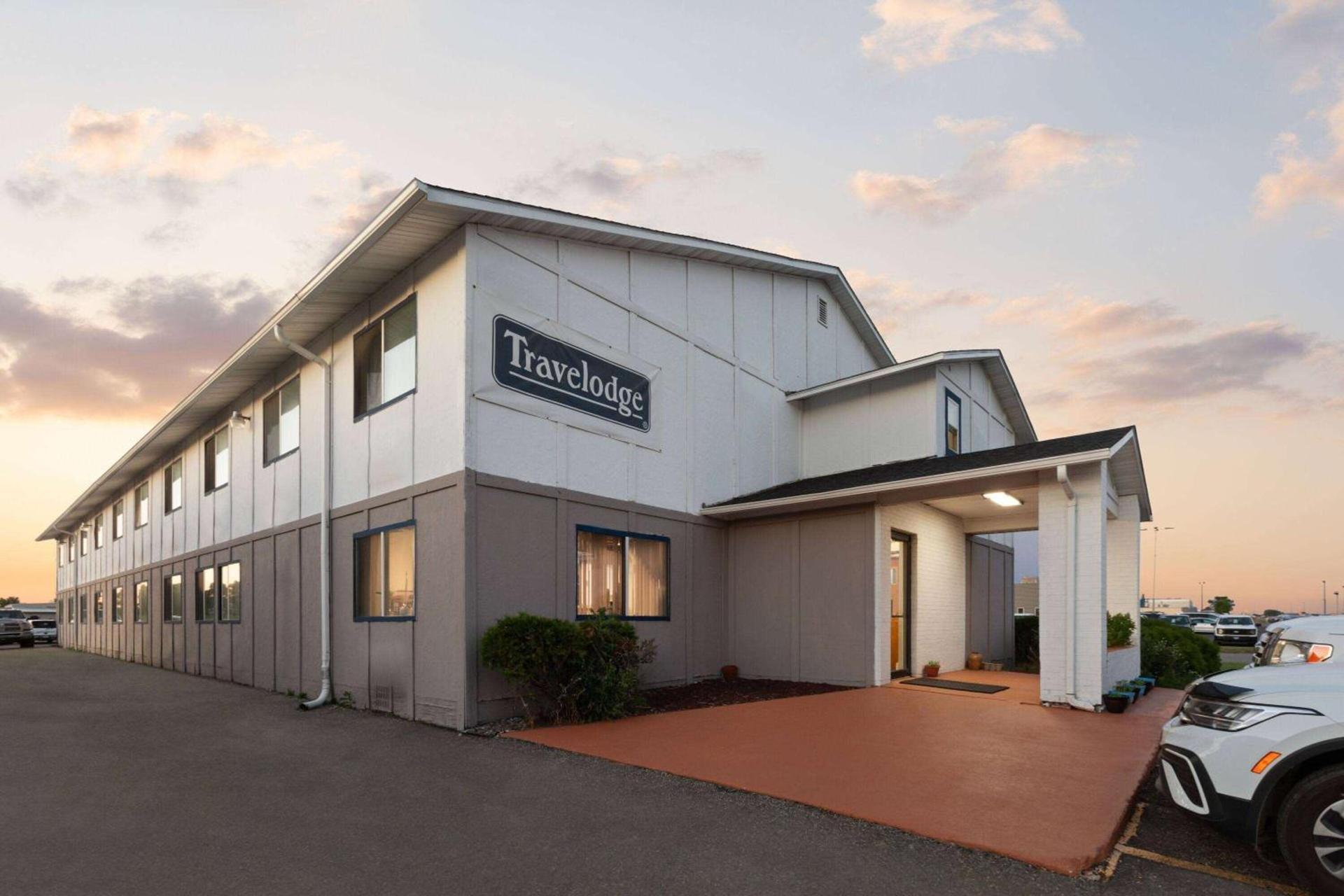Travelodge by Wyndham Redwood Falls — hotel in Redwood Falls