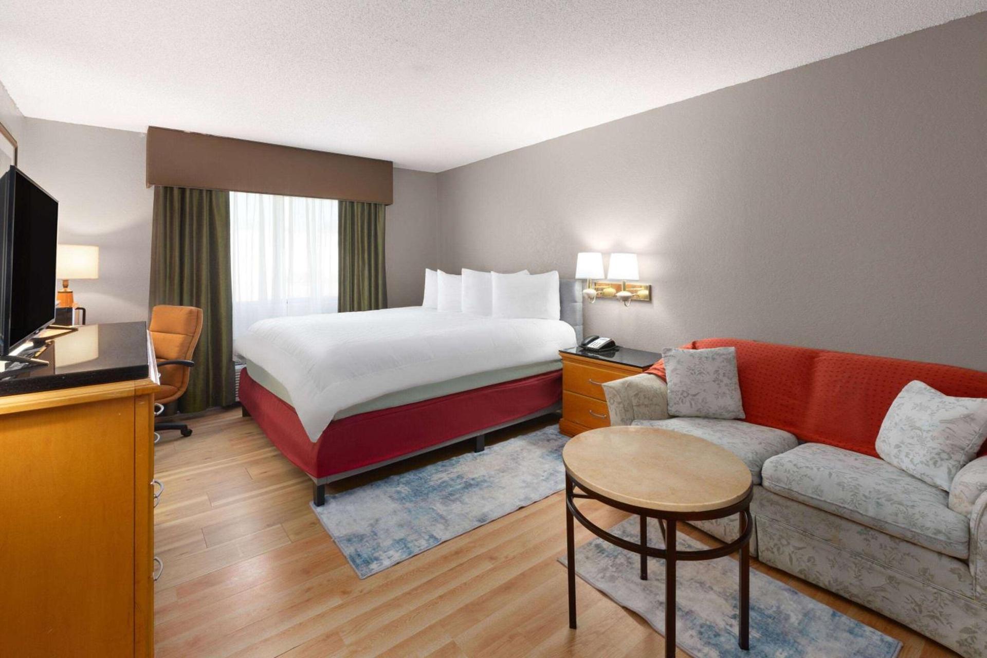 Travelodge by Wyndham Redwood Falls photo 12