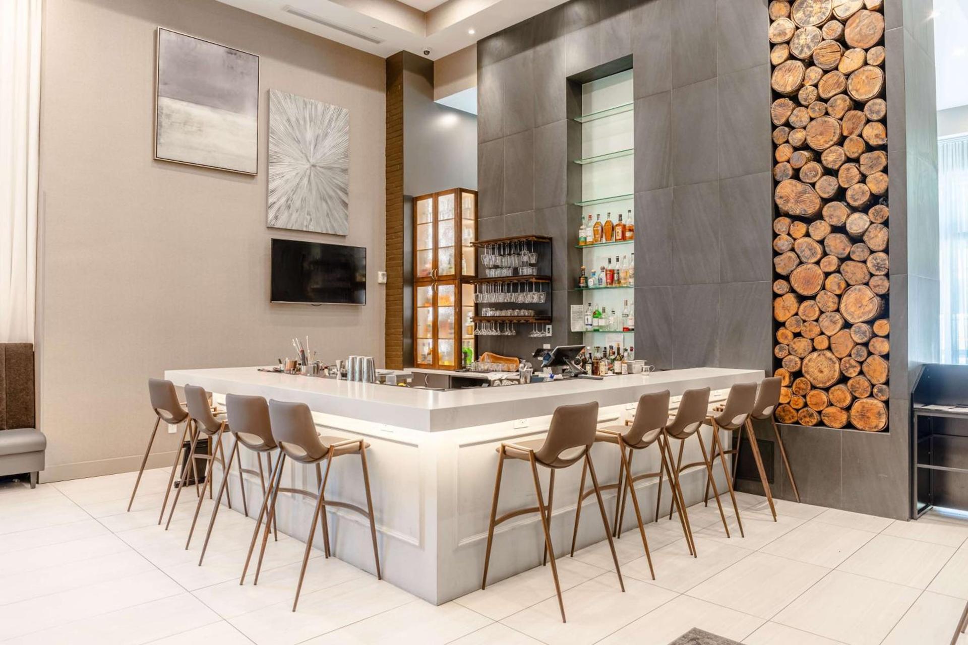 TRYP by Wyndham Savannah photo 20