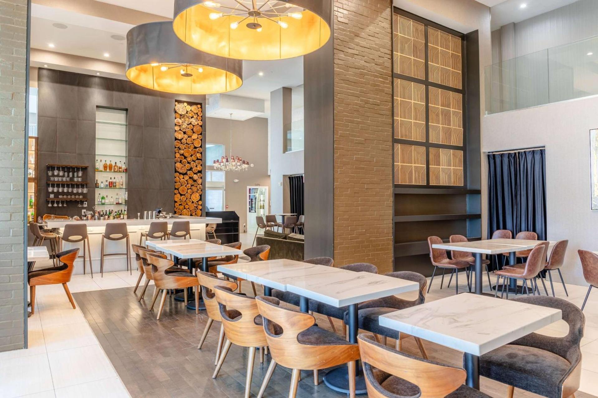 TRYP by Wyndham Savannah photo 21
