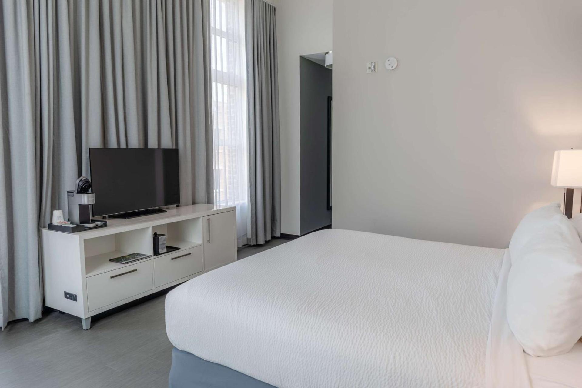 TRYP by Wyndham Savannah photo 39