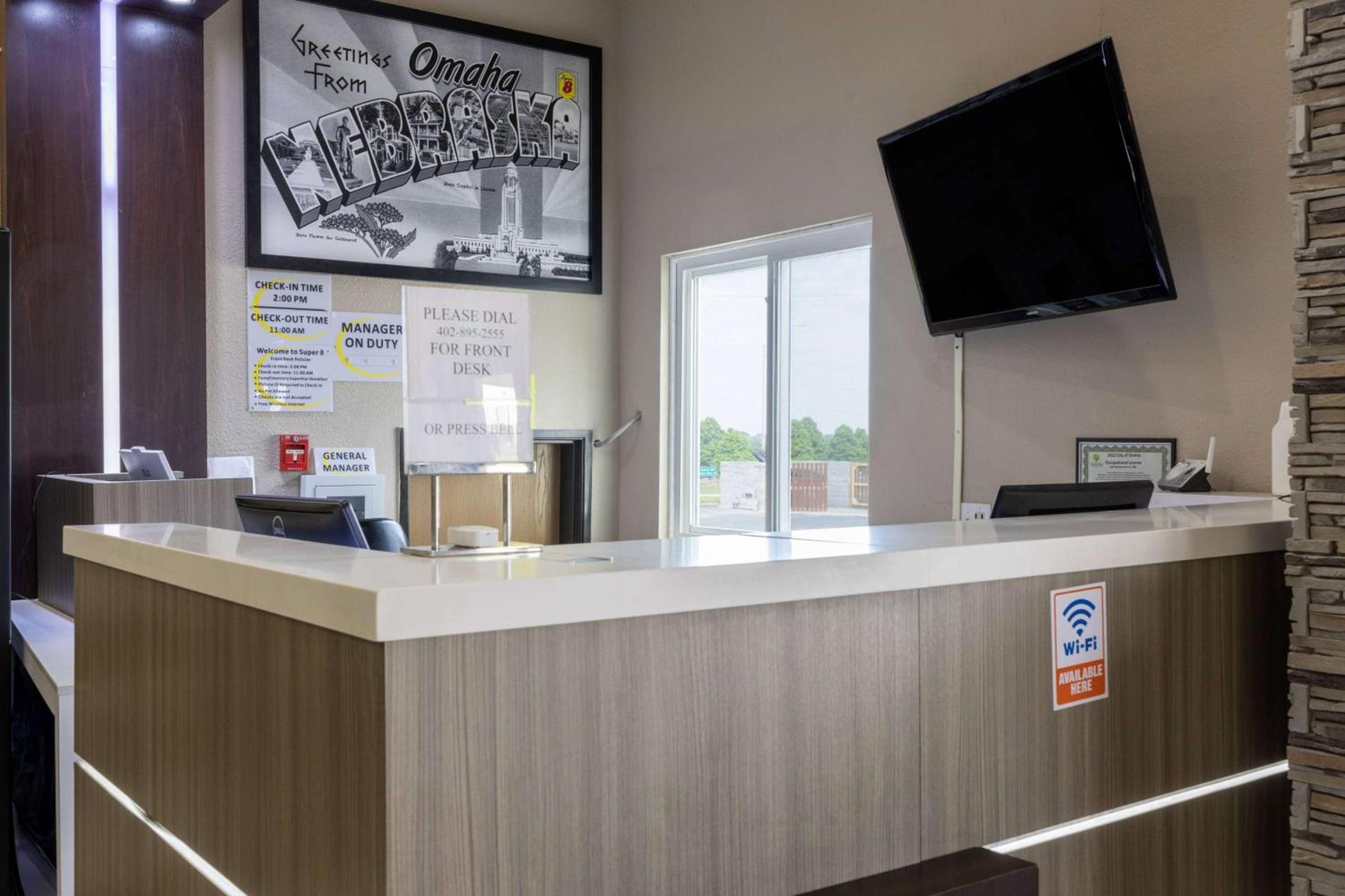 Super 8 by Wyndham Omaha SW photo 6