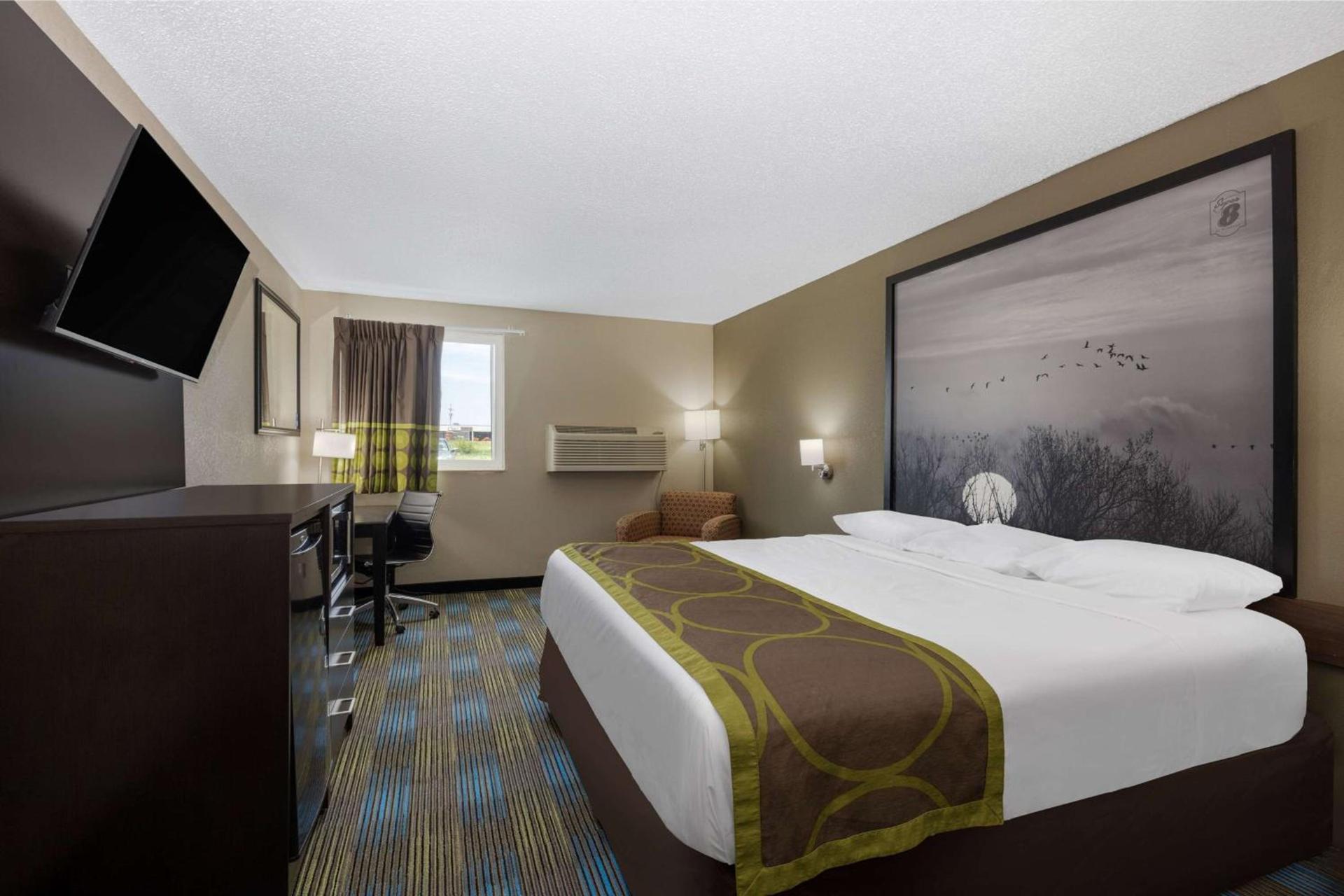 Super 8 by Wyndham Omaha SW photo 40