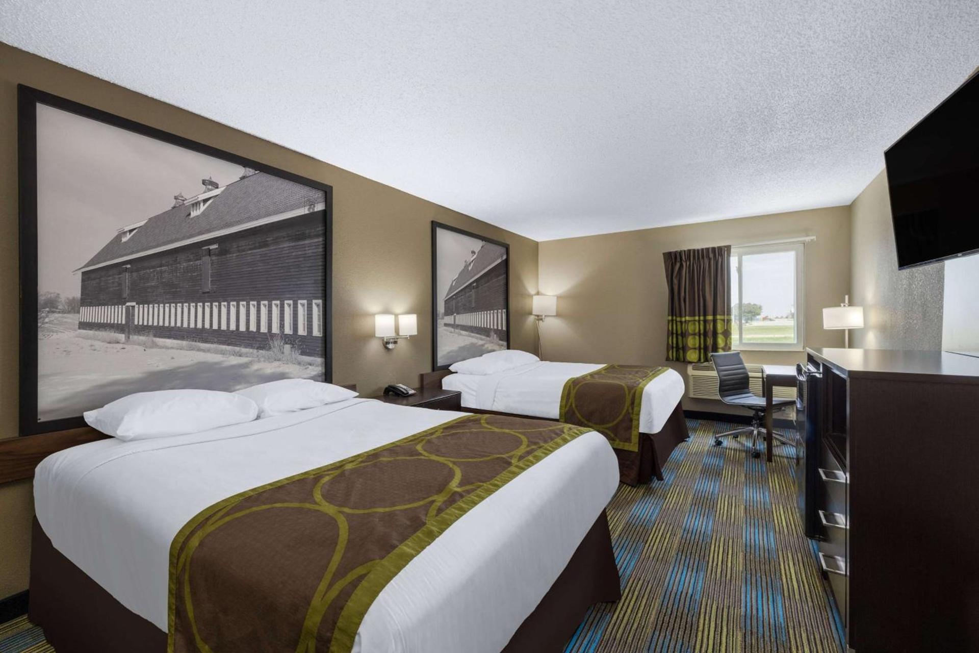 Super 8 by Wyndham Omaha SW photo 42
