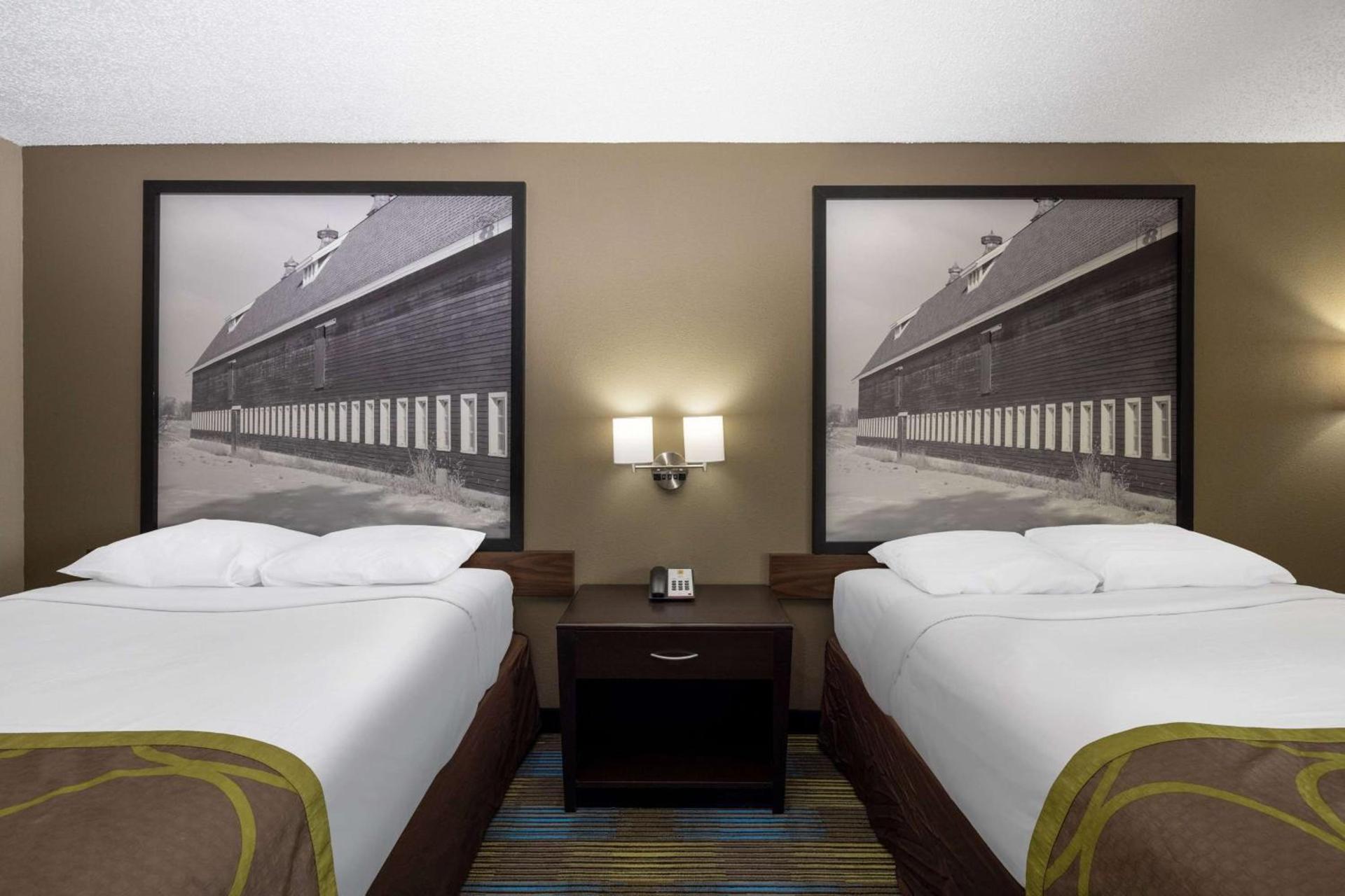 Super 8 by Wyndham Omaha SW photo 43