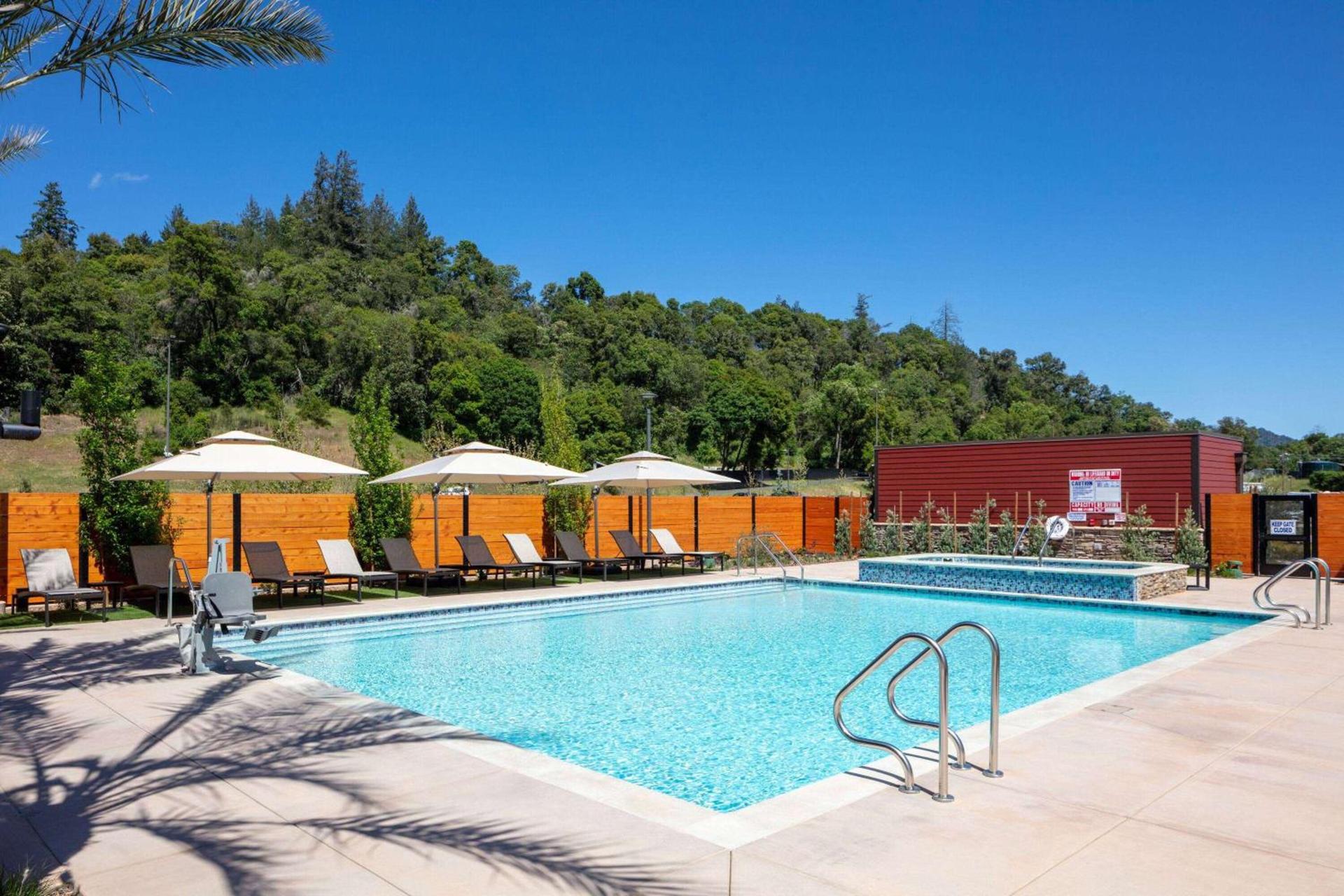 Wyndham Garden Redwood Valley - Ukiah photo 8