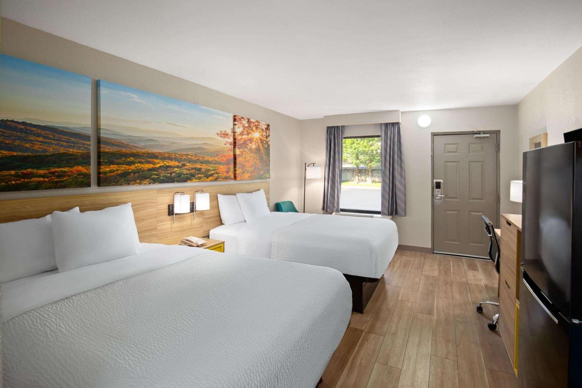 Days Inn by Wyndham Helen photo 20