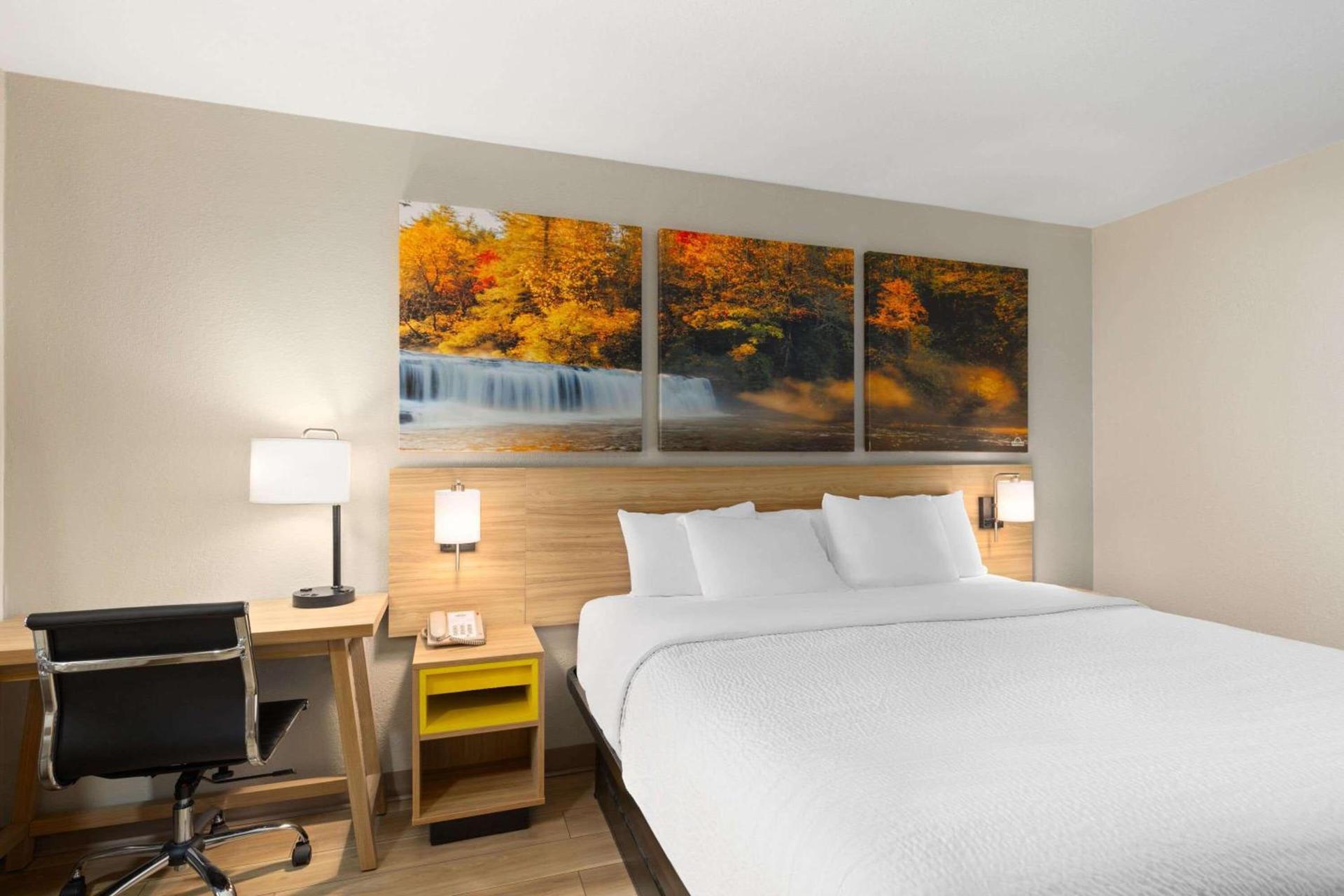 Days Inn by Wyndham Helen photo 28