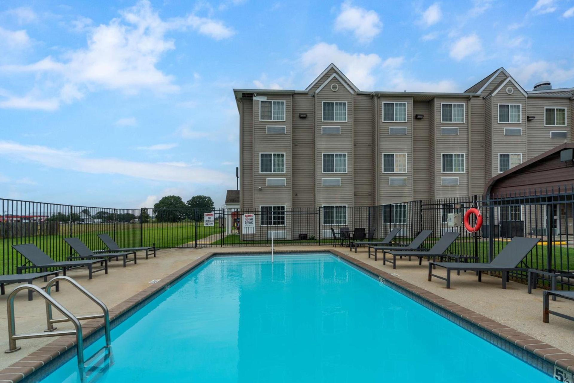Studio 6 Suites Breaux Bridge, LA photo 2