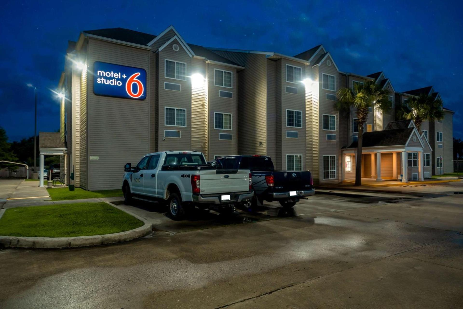 Studio 6 Suites Breaux Bridge, LA photo 3