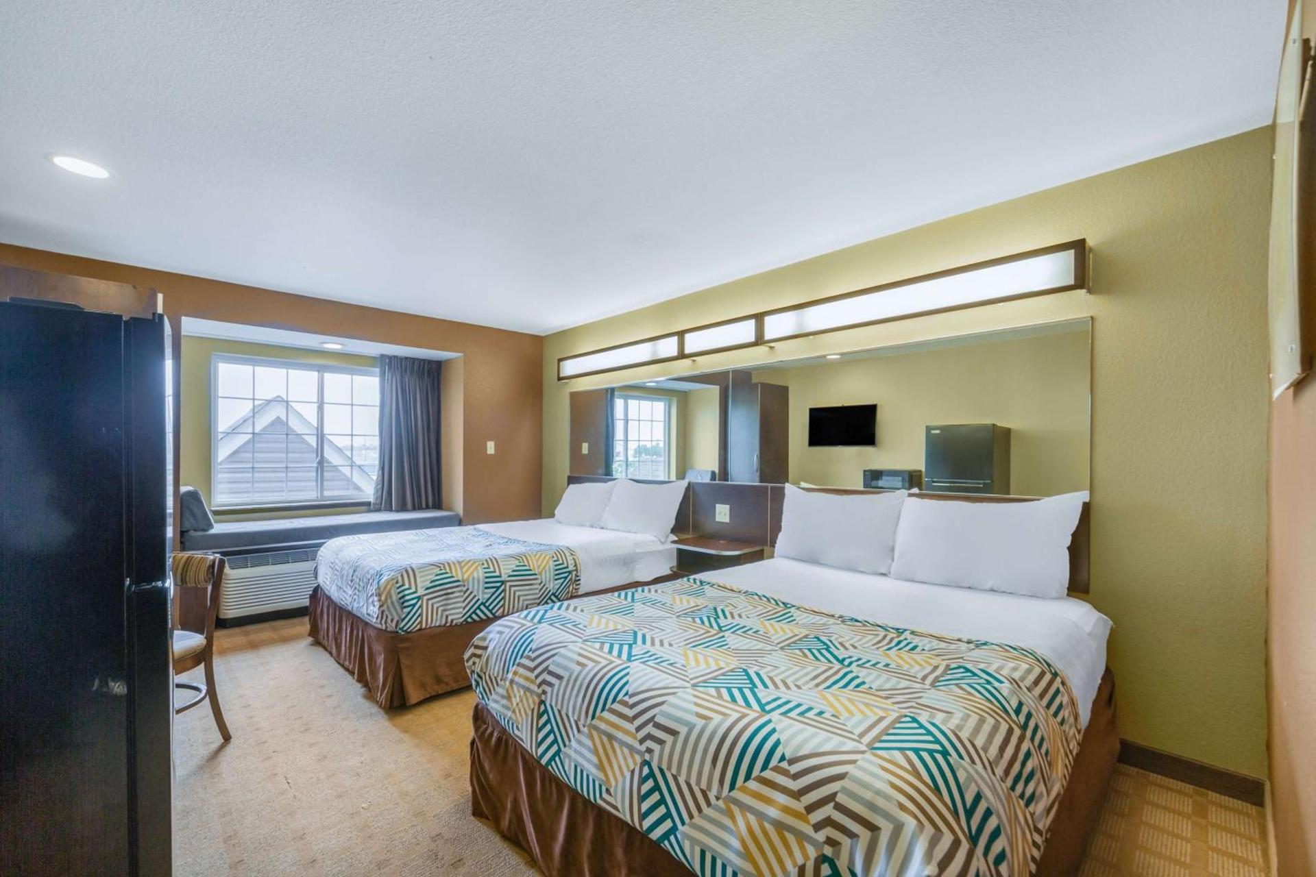 Studio 6 Suites Breaux Bridge, LA photo 7