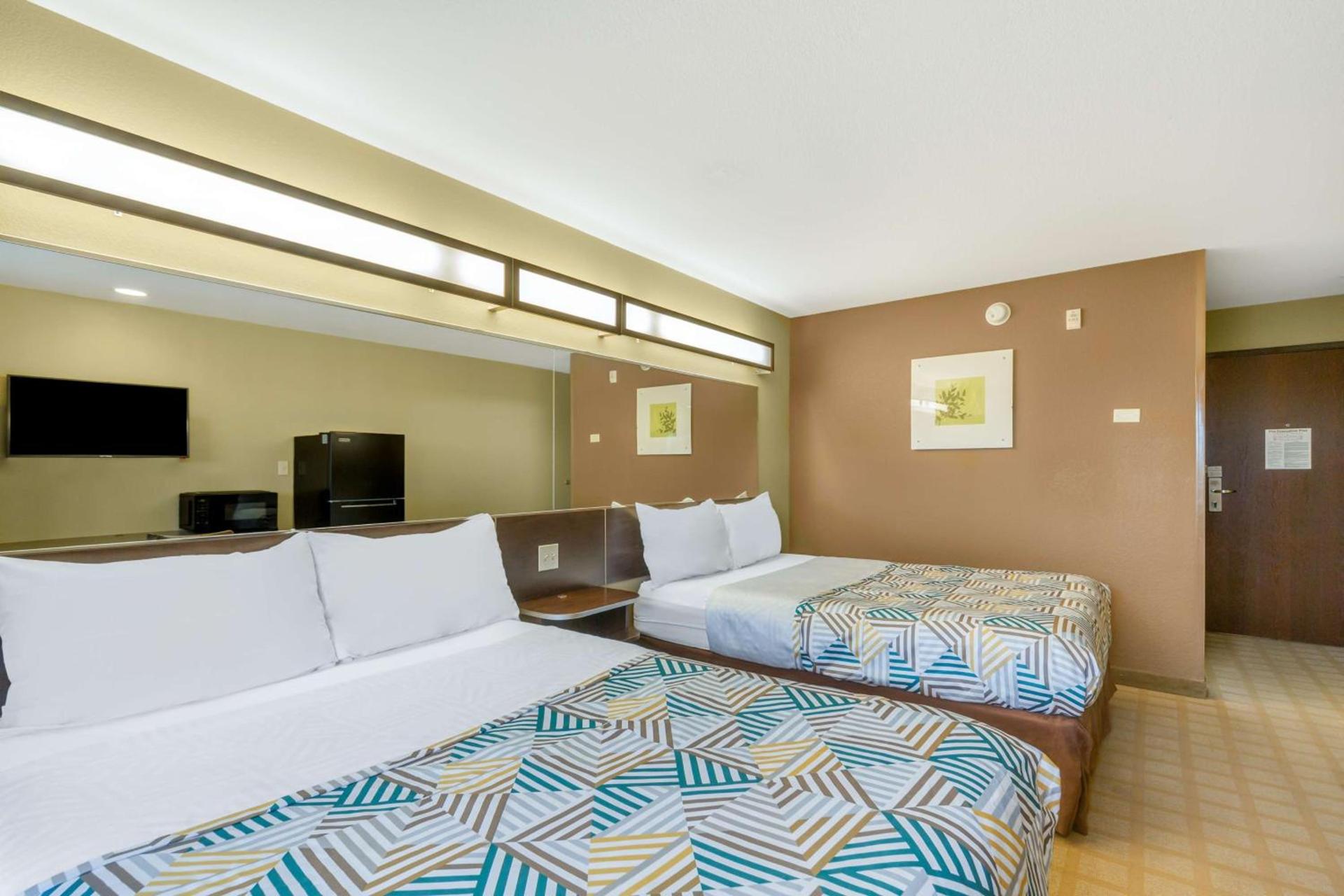 Studio 6 Suites Breaux Bridge, LA photo 8