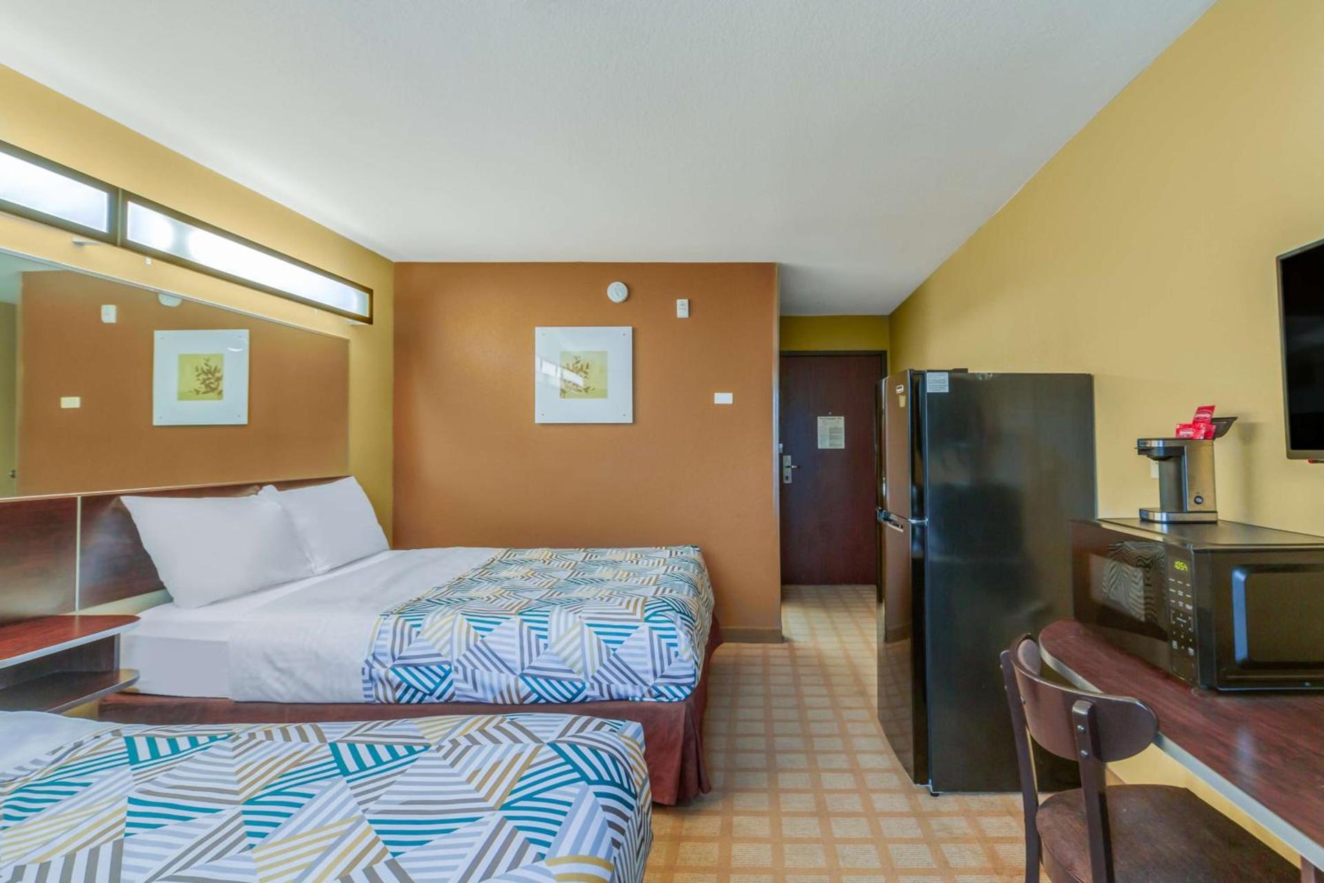 Studio 6 Suites Breaux Bridge, LA photo 11