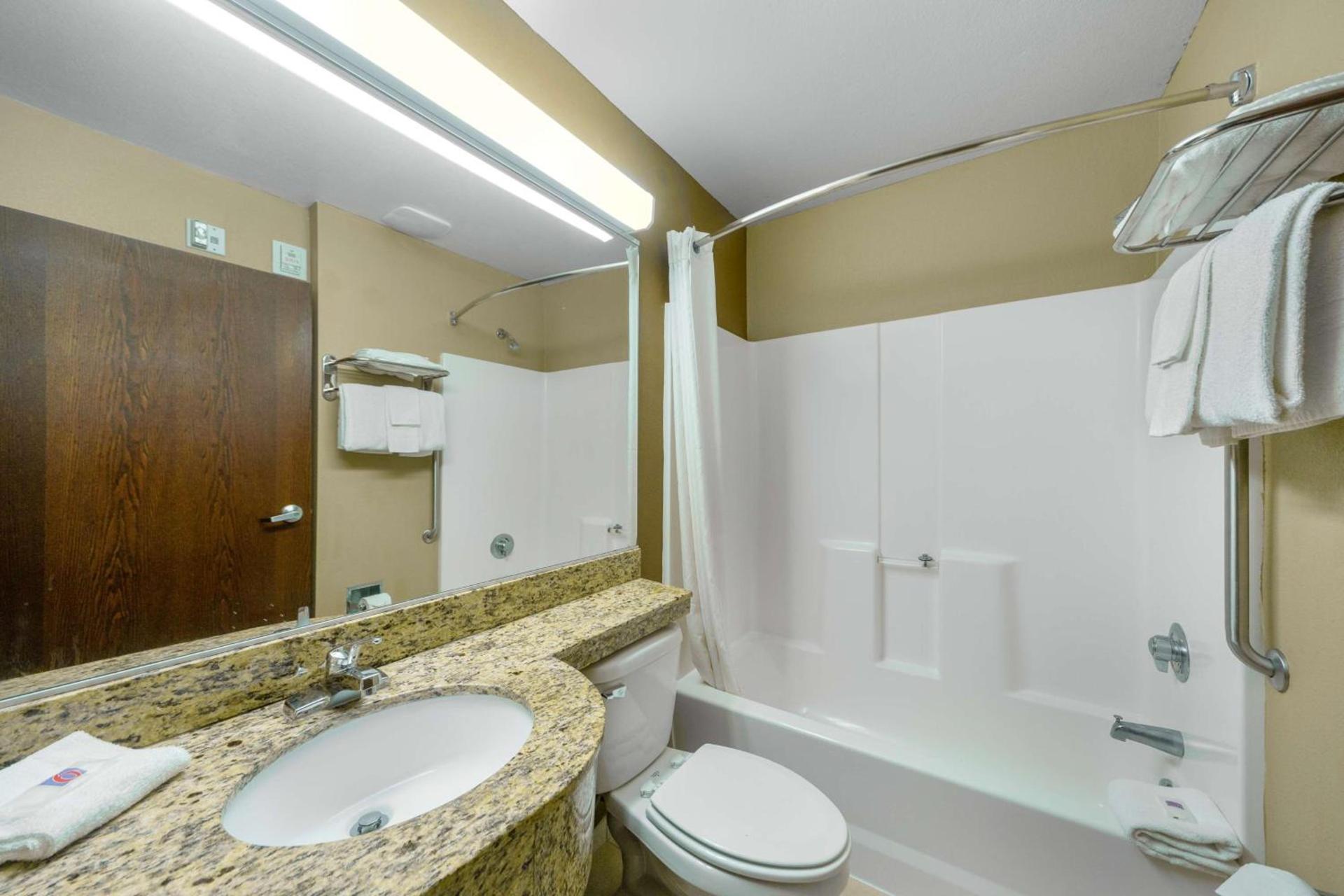 Studio 6 Suites Breaux Bridge, LA photo 12